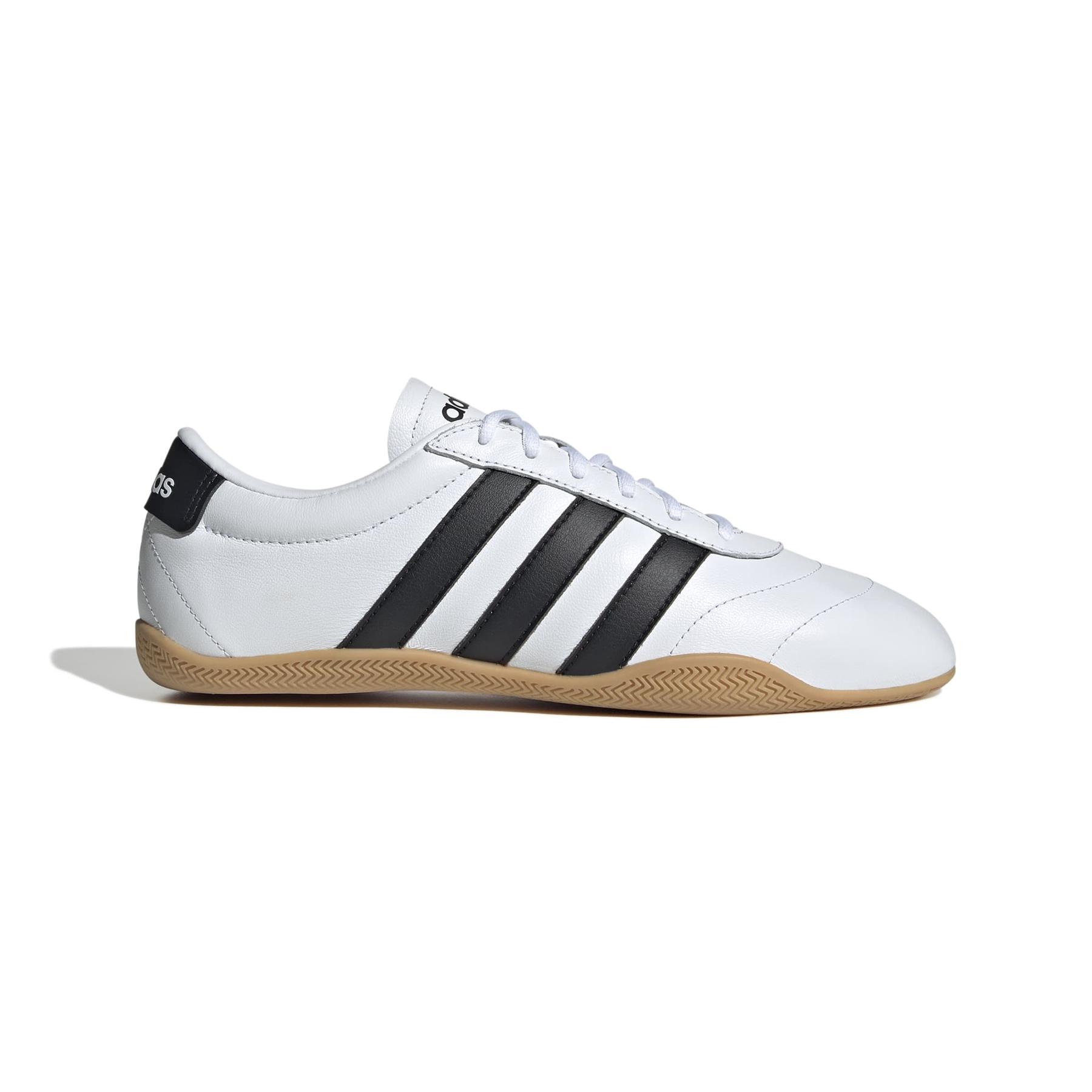 a/d/adidas-originals_jq9688_1_footwear_photography_side_lateral_center_view_white.jpg