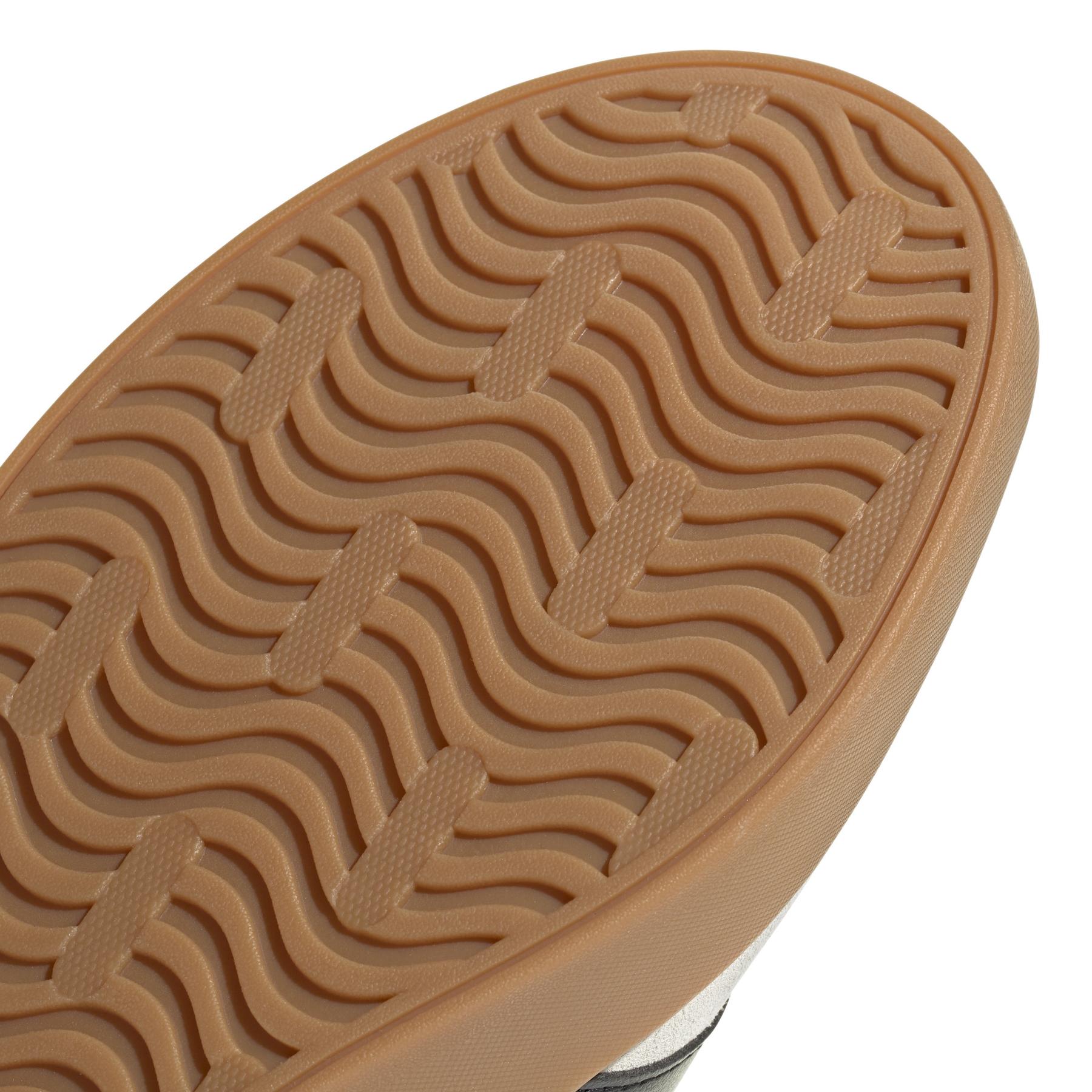 a/d/adidas-originals_jr2222_8_footwear_photography_detail_view_1_white.jpg