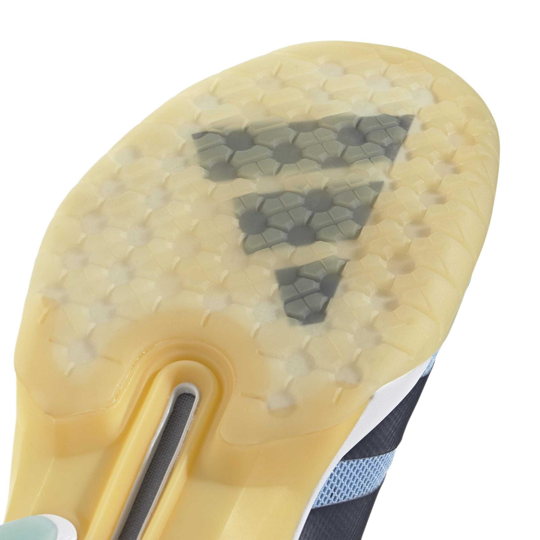 product/a/d/adidas_aic-jp9836_8_footwear_photography_detail_view_1_white.jpg