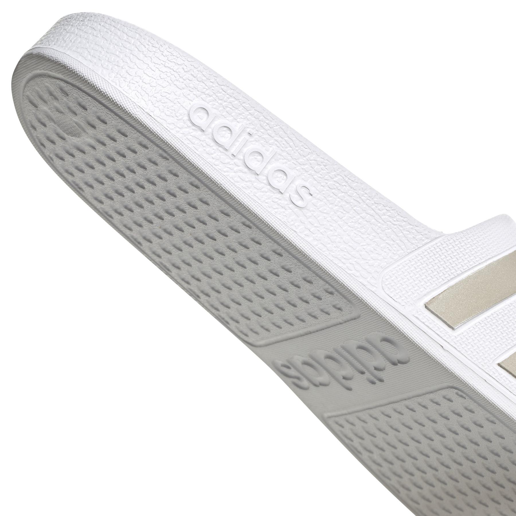 product/a/d/adidas_ef1730_10_footwear_photography_detail_view_3_white-nw031524.jpg