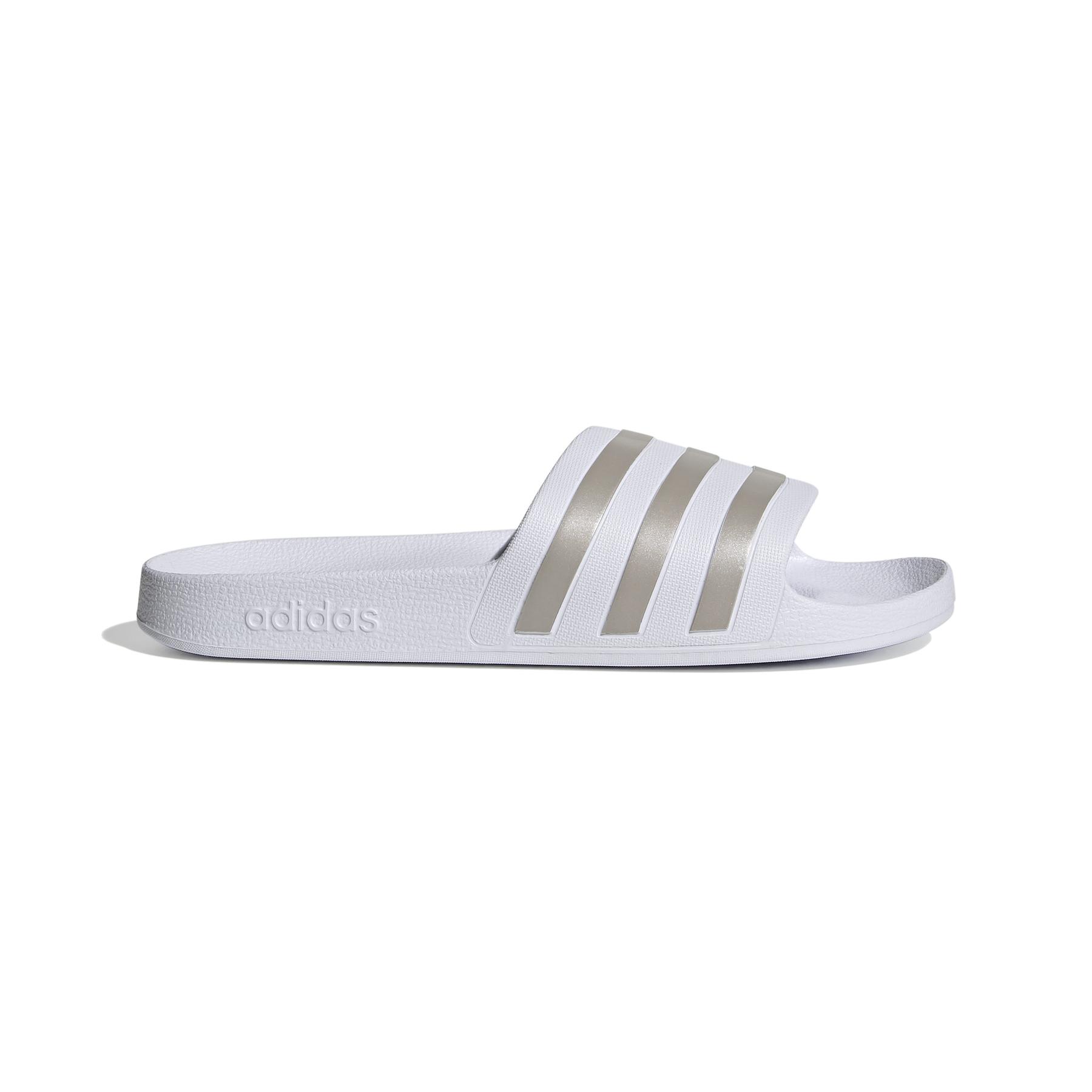 product/a/d/adidas_ef1730_1_footwear_photography_side_lateral_center_view_white-nw031524.jpg