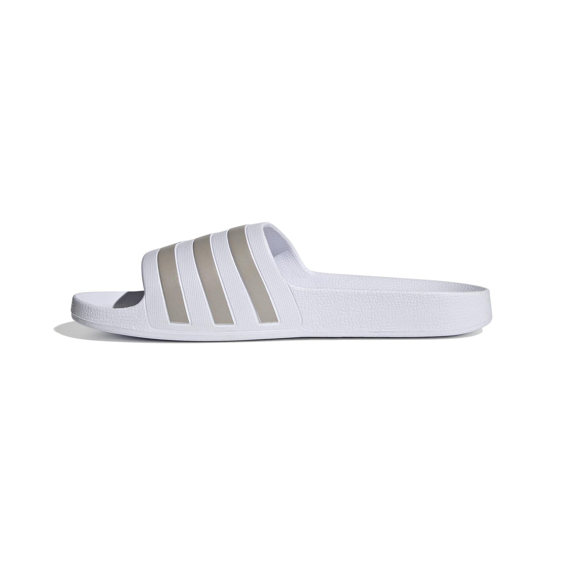 product/a/d/adidas_ef1730_5_footwear_photography_side_medial_center_view_white-nw031524.jpg