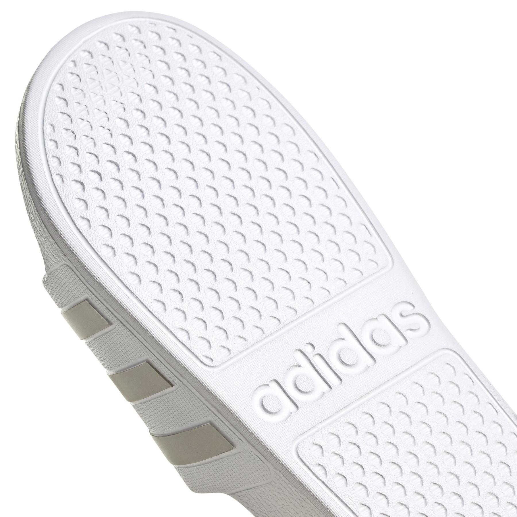 product/a/d/adidas_ef1730_8_footwear_photography_detail_view_1_white-nw031524.jpg