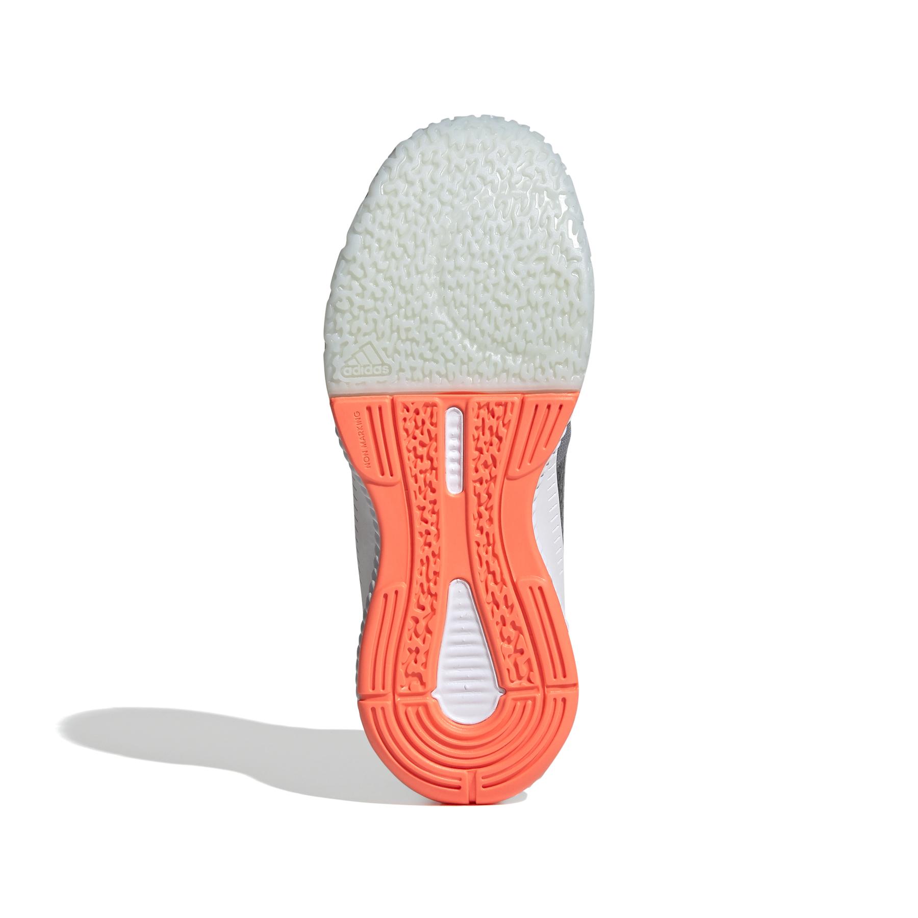 a/d/adidas_eh0856_4_footwear_photography_bottom_view_white_000.jpg