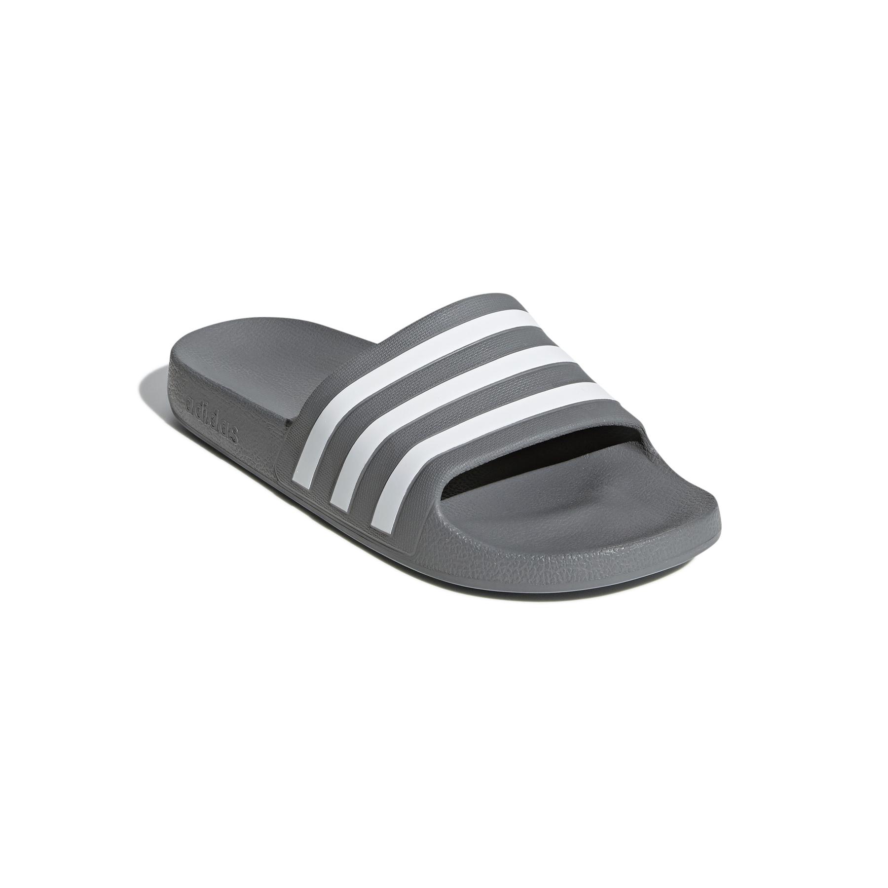 a/d/adidas_f35538_6_footwear_photography_front_lateral_top_view_white-nw112824.jpg