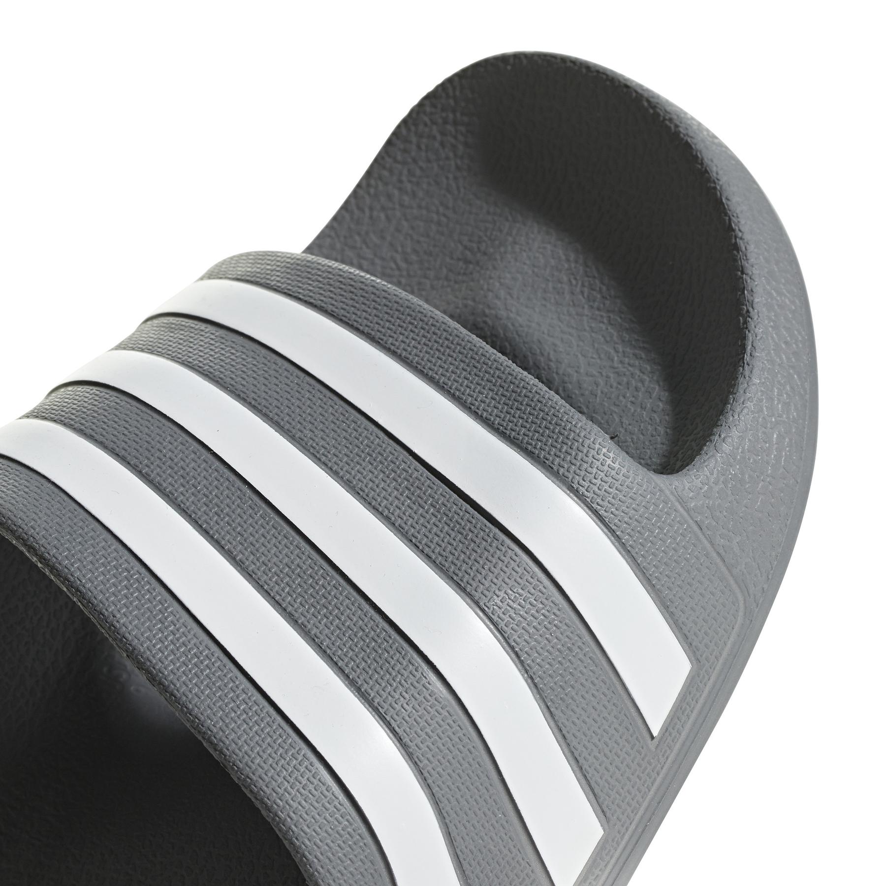 a/d/adidas_f35538_8_footwear_photography_detail_view_1_white-nw112824.jpg