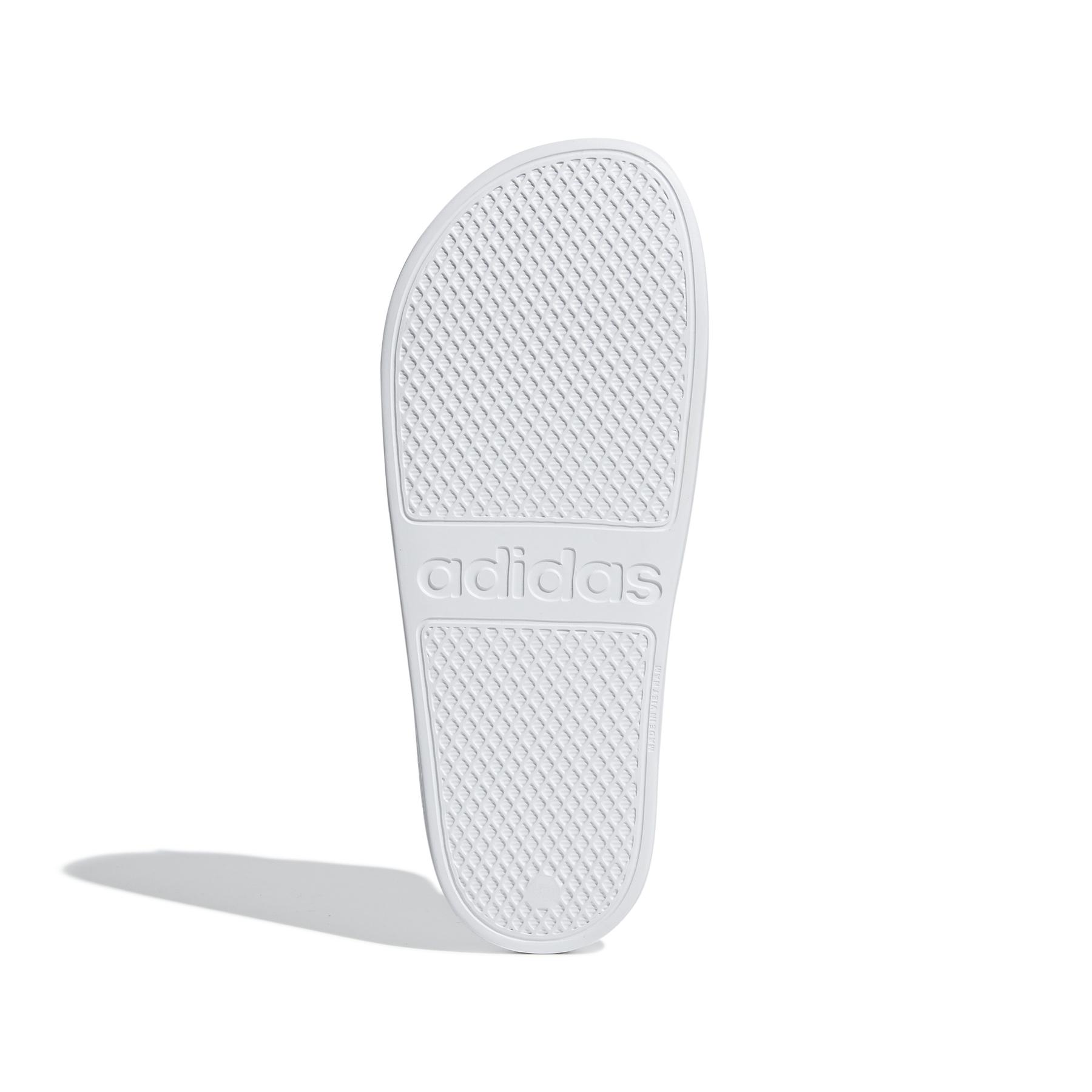 a/d/adidas_f35539_4_footwear_photography_bottom_view_white-nw112824.jpg