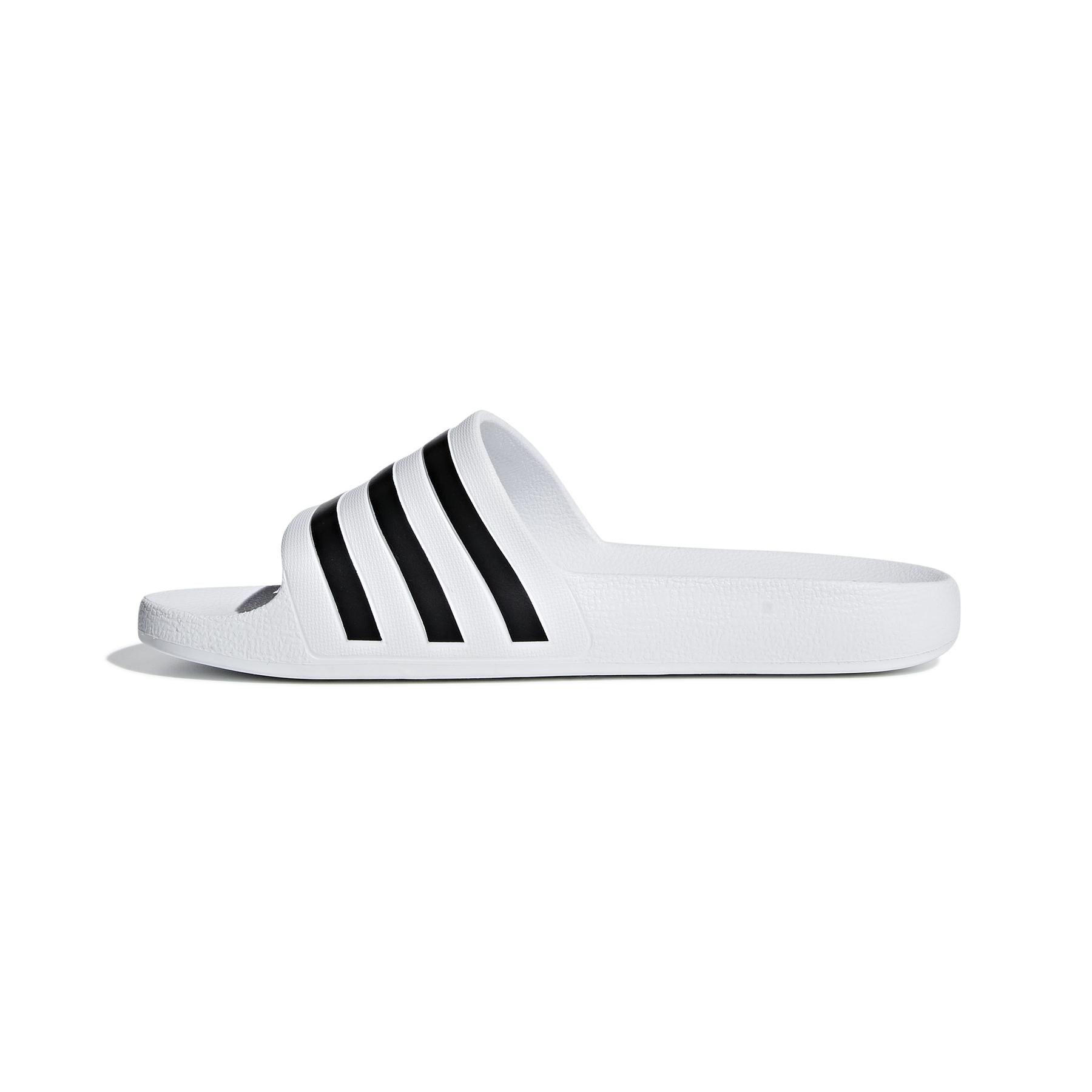a/d/adidas_f35539_5_footwear_photography_side_medial_center_view_white-nw112824.jpg