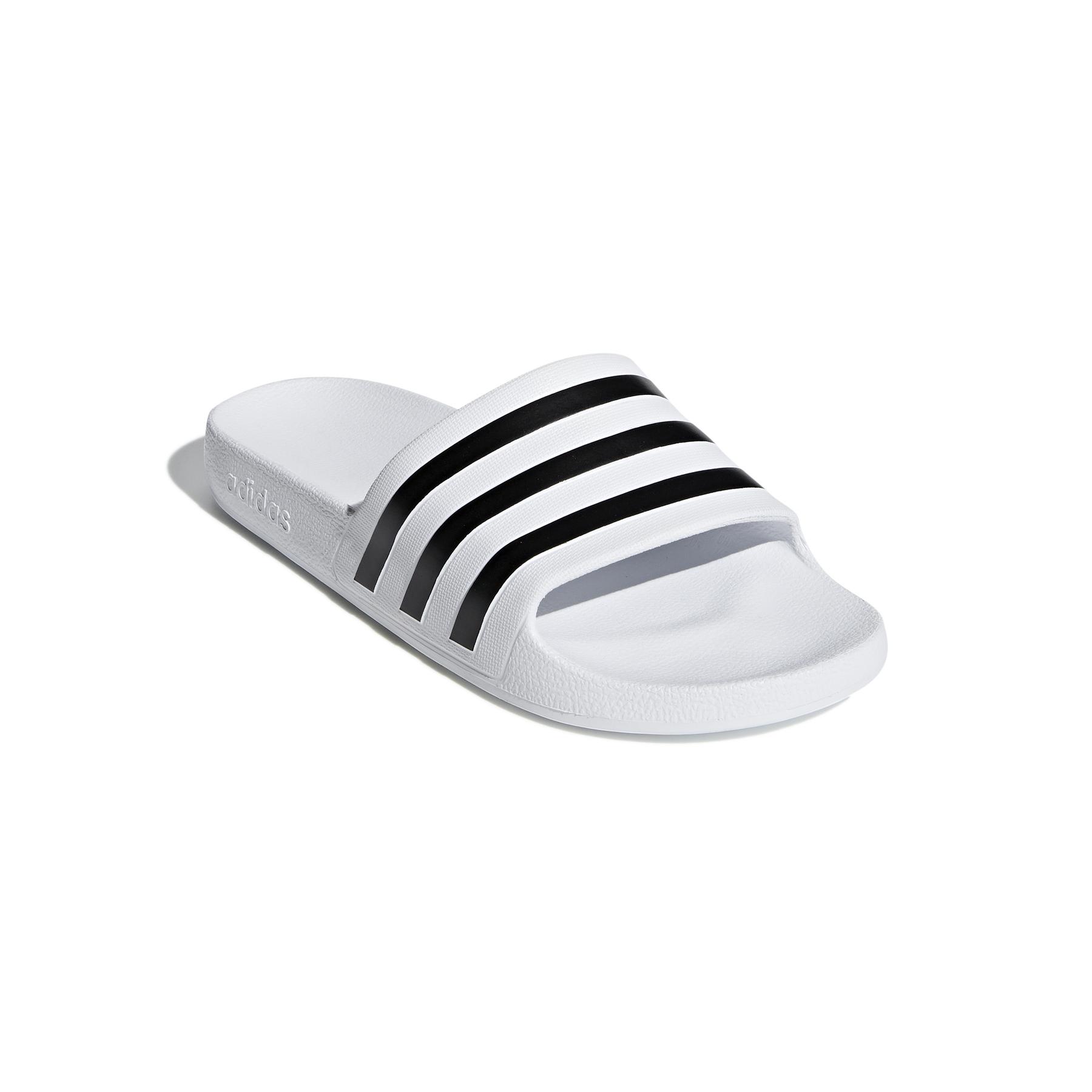 a/d/adidas_f35539_6_footwear_photography_front_lateral_top_view_white-nw112824.jpg
