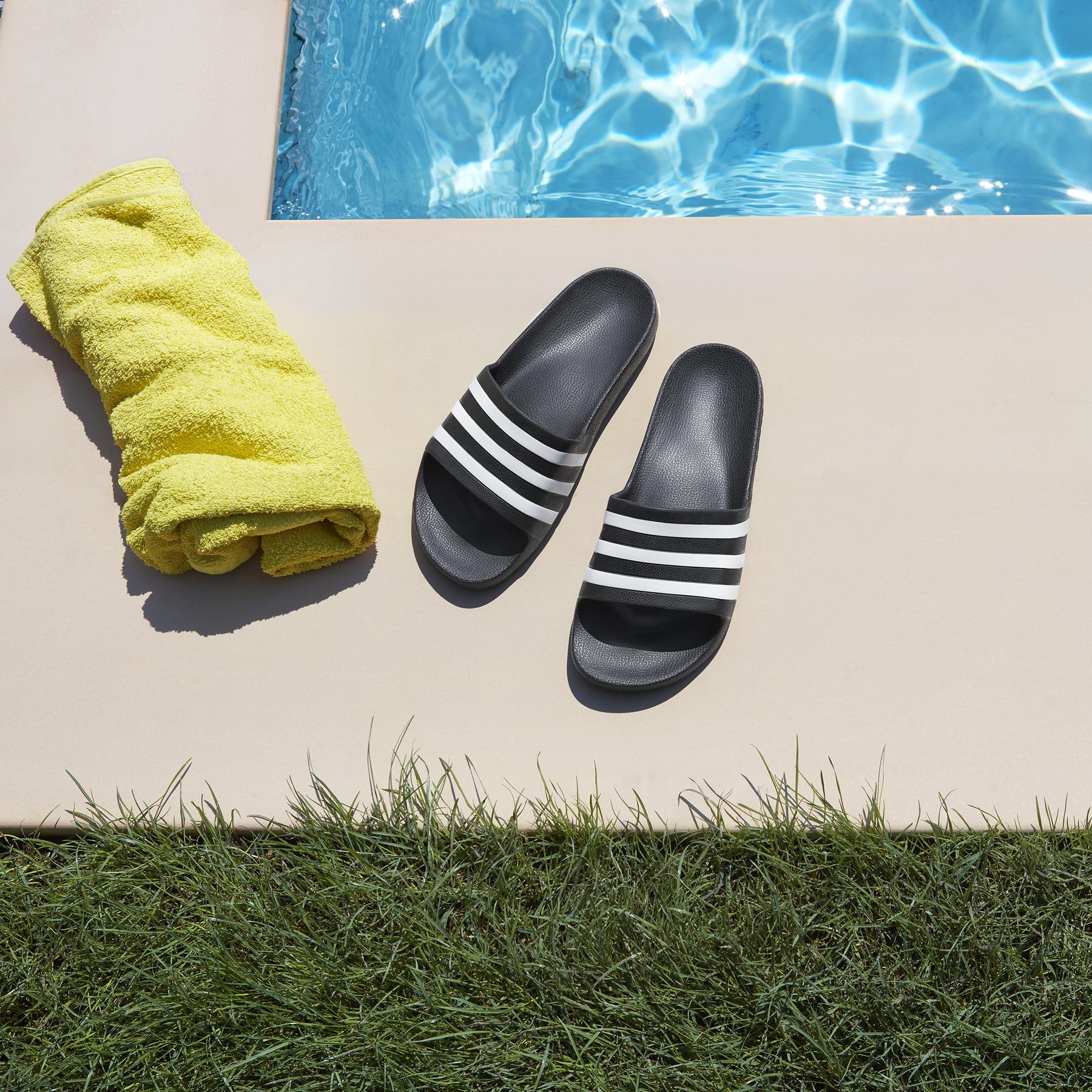 product/a/d/adidas_f35543_15_footwear_photography_heromrktng_view_1-nw112824.jpg