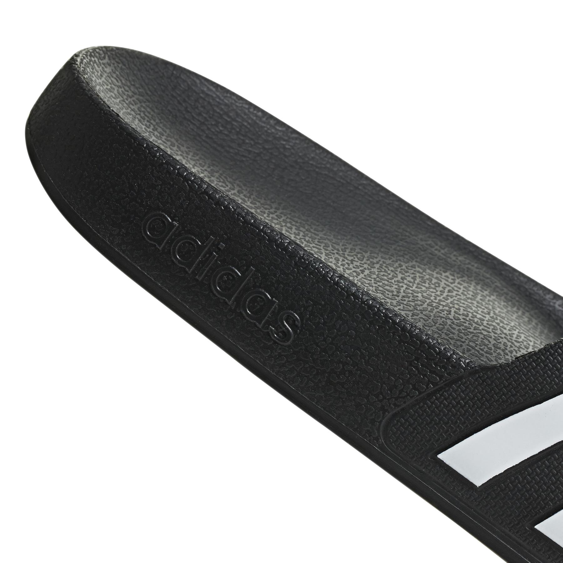 product/a/d/adidas_f35543_9_footwear_photography_detail_view_2_white-nw112824.jpg
