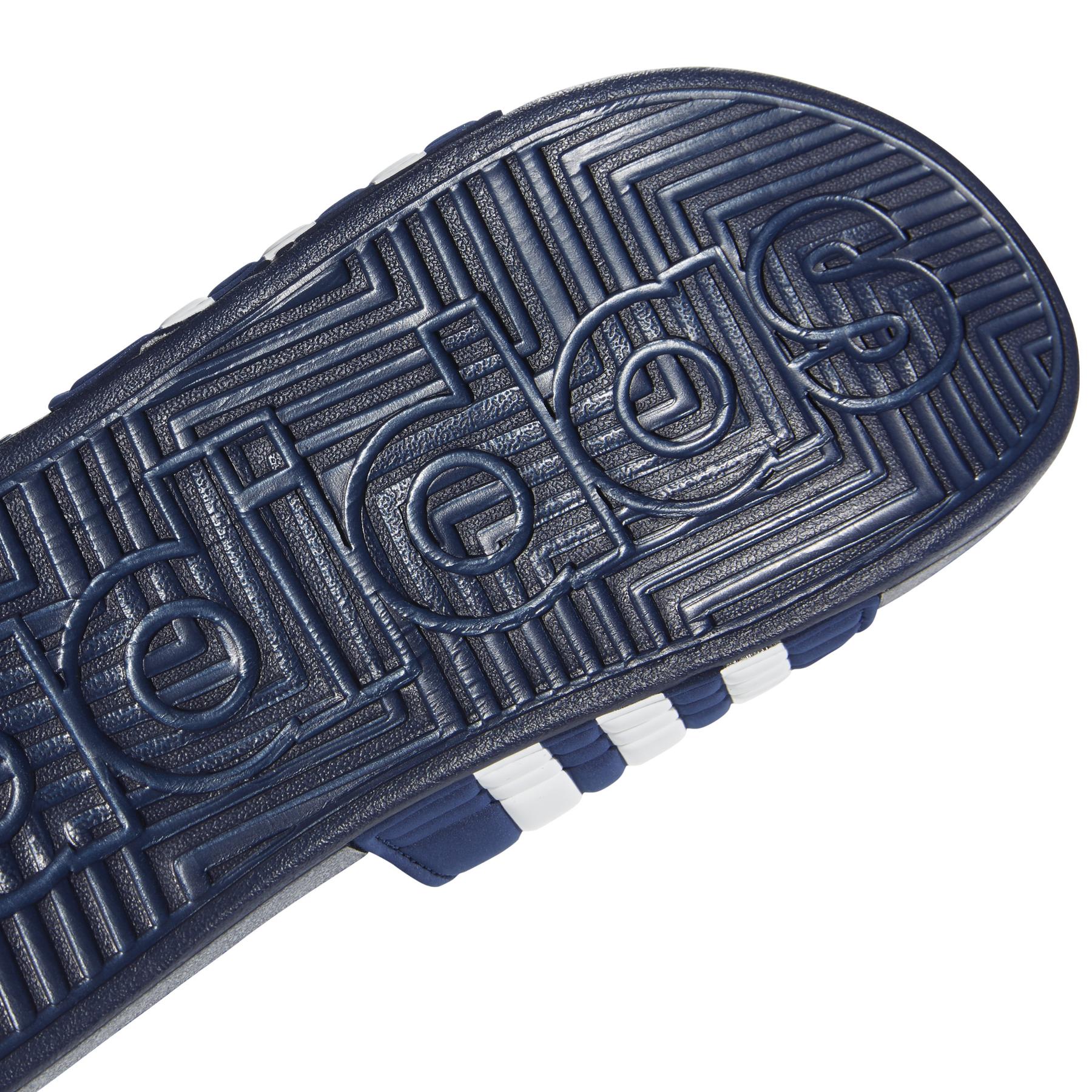 a/d/adidas_f35579_10_footwear_photography_detail_view_3_white-nw031524.jpg