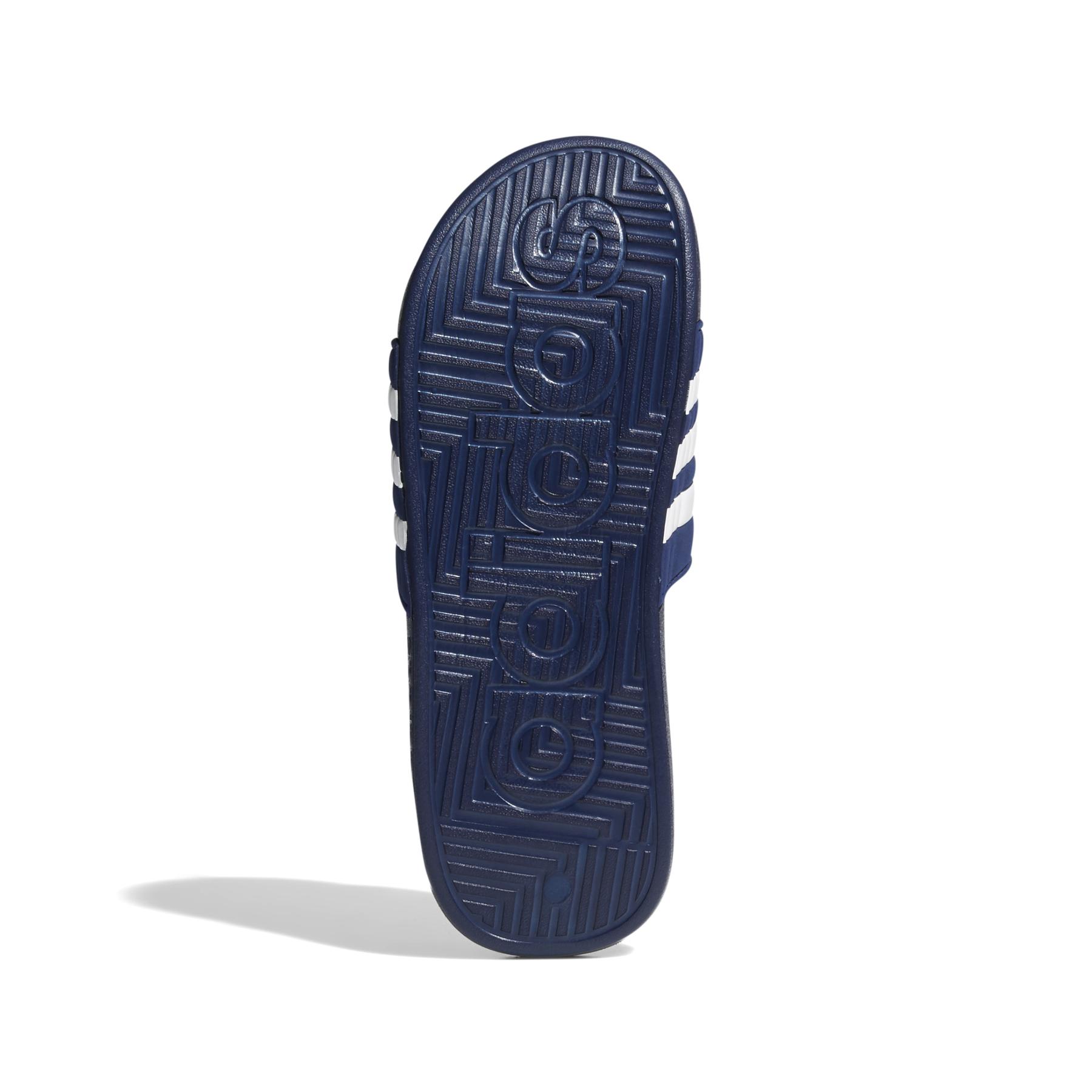 a/d/adidas_f35579_4_footwear_photography_bottom_view_white-nw031524.jpg