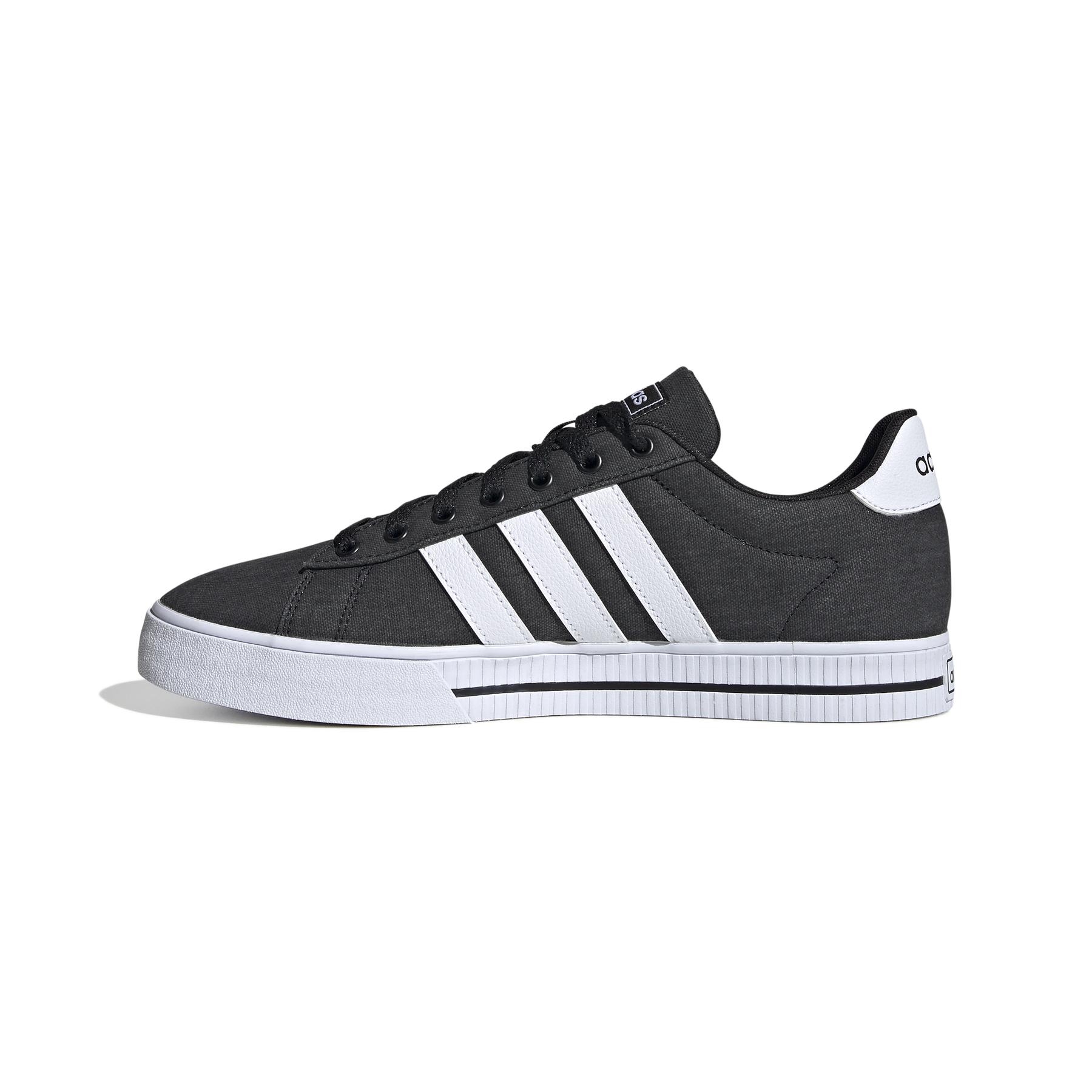 product/a/d/adidas_fw7033_5_footwear_photography_side_medial_center_view_white_000.jpg