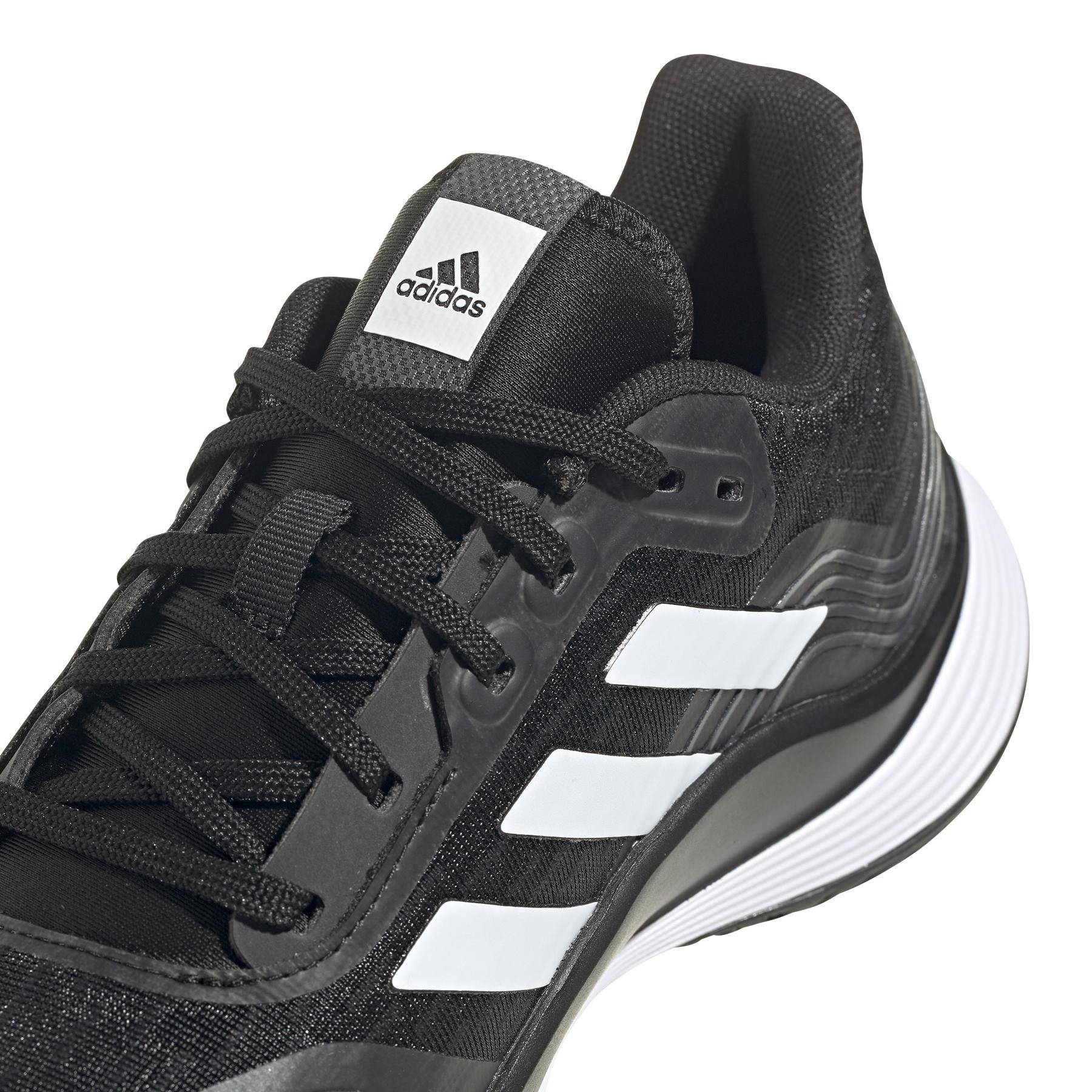 product/a/d/adidas_fx1738_8_footwear_photography_detail_view_1_white_000.jpg