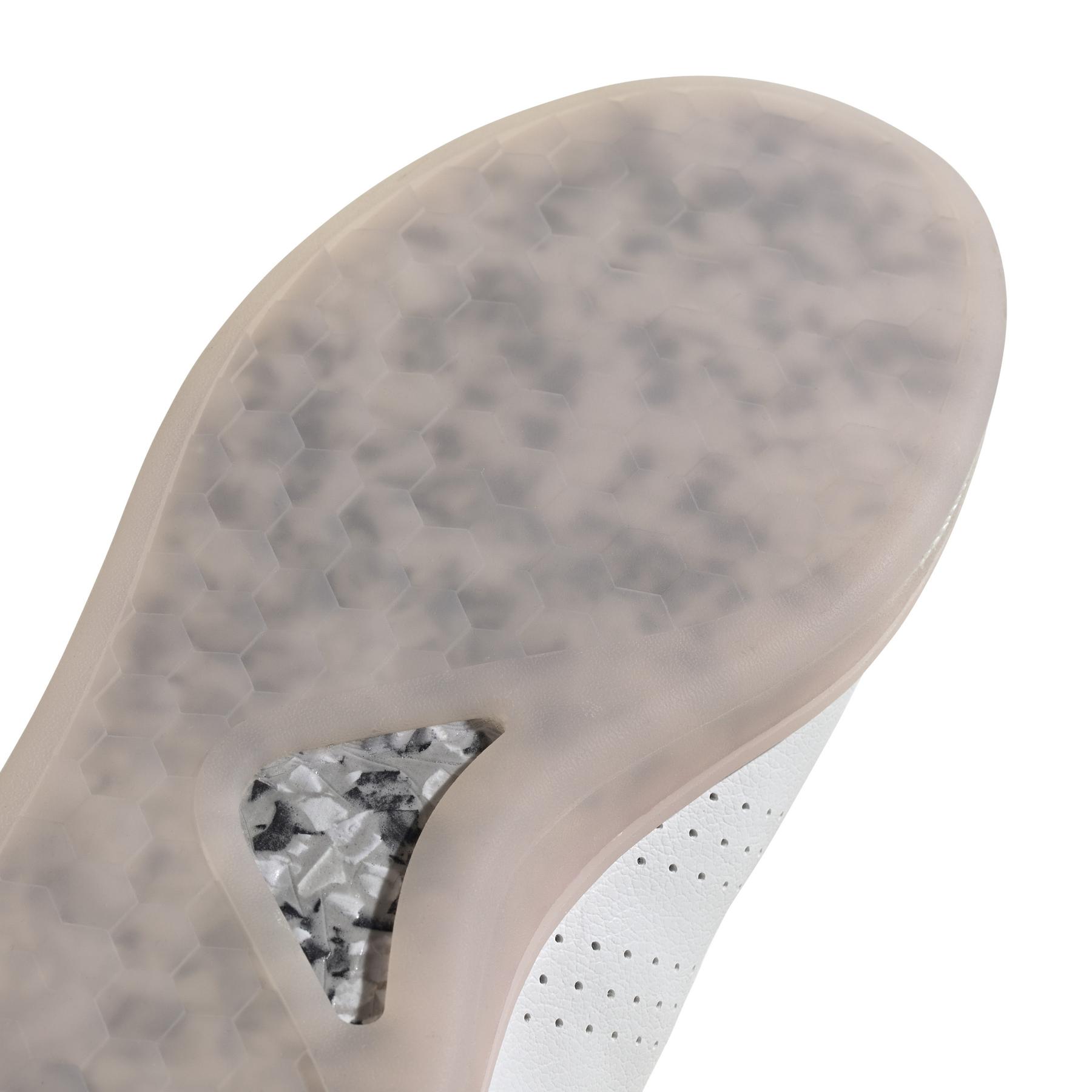 product/a/d/adidas_fy6032_9_footwear_photography_detail_view_2_white.jpg