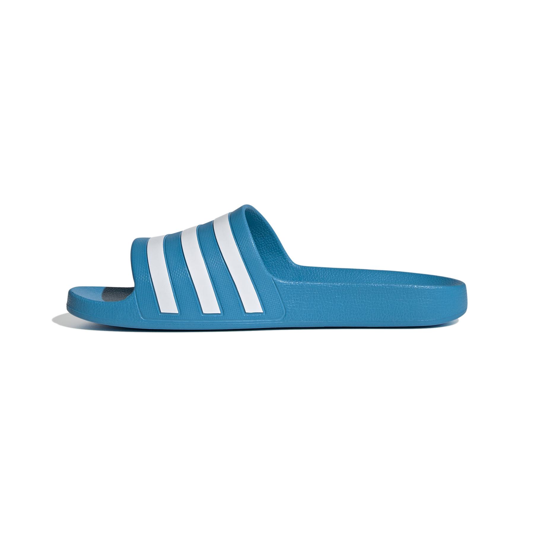 product/a/d/adidas_fy8047_5_footwear_photography_side_medial_center_view_white-nw040724.jpg