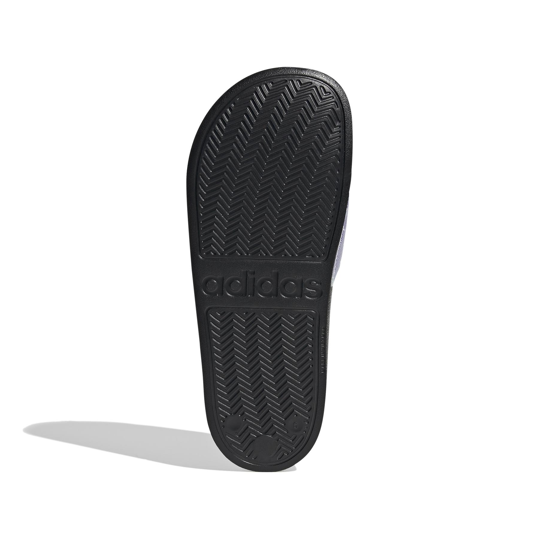 product/a/d/adidas_fy8178_4_footwear_photography_bottom_view_white-nw040724.jpg