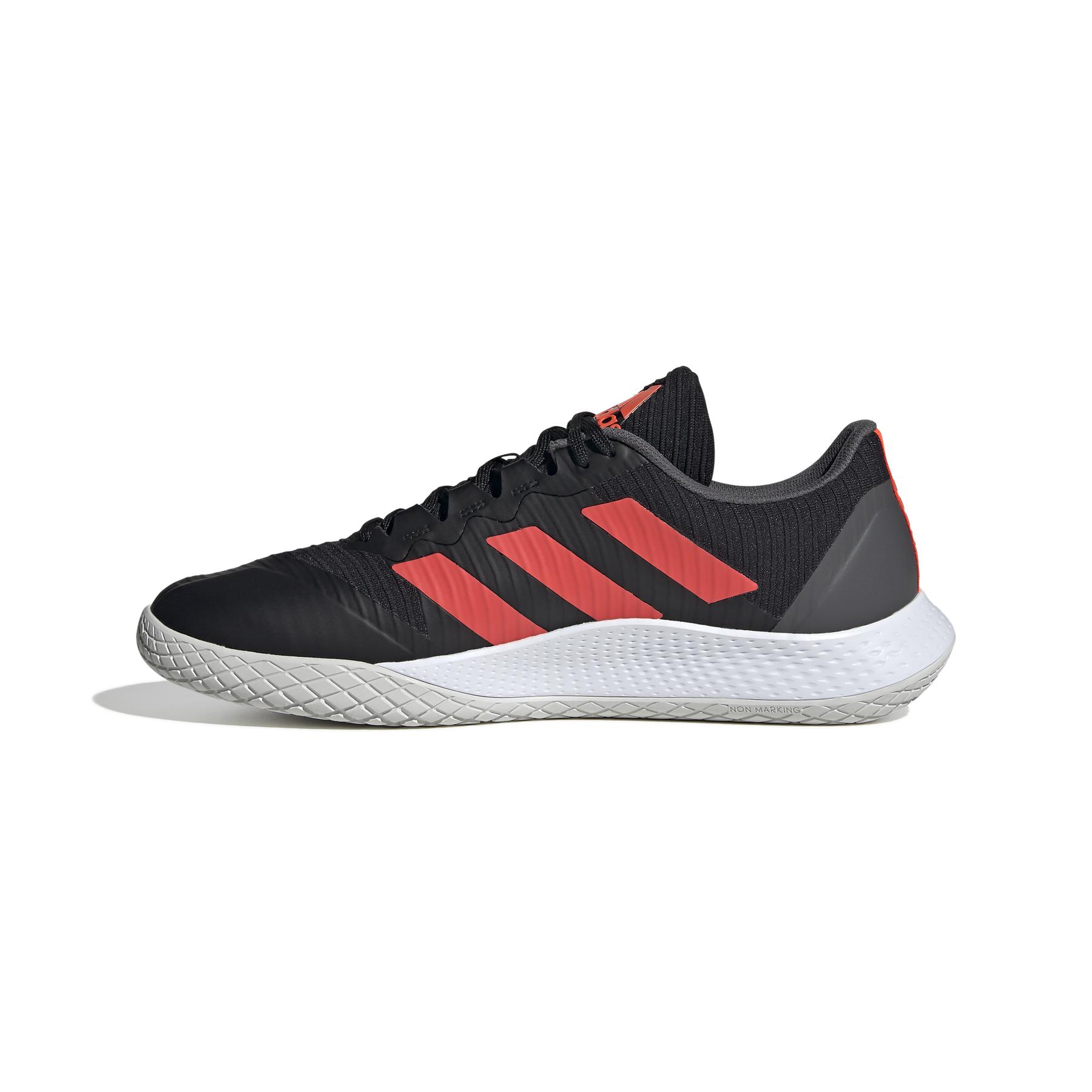 product/a/d/adidas_fz4663_5_footwear_photography_side_medial_center_view_white_000.jpg