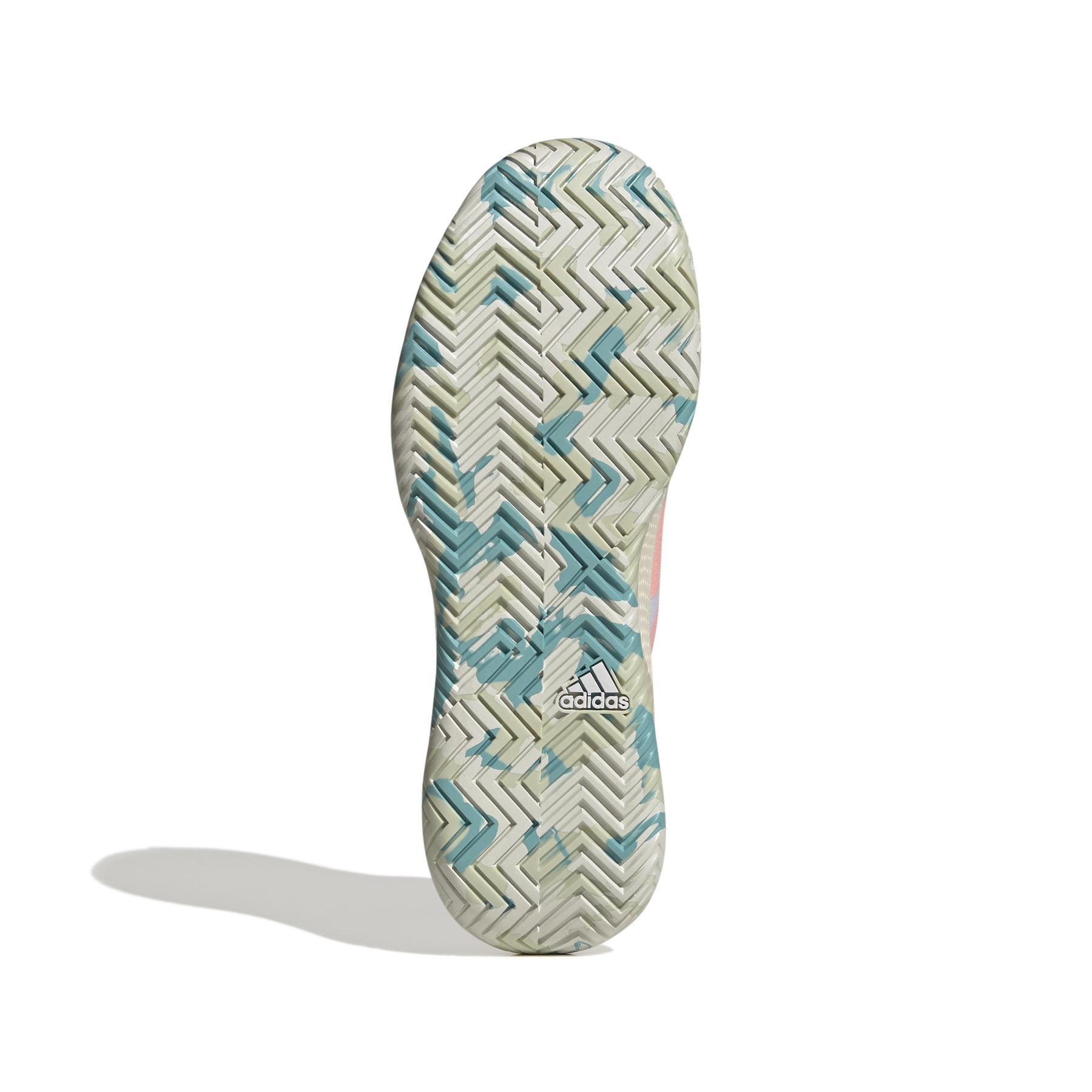 product/a/d/adidas_gv9520_4_footwear_photography_bottom_view_white_000.jpg