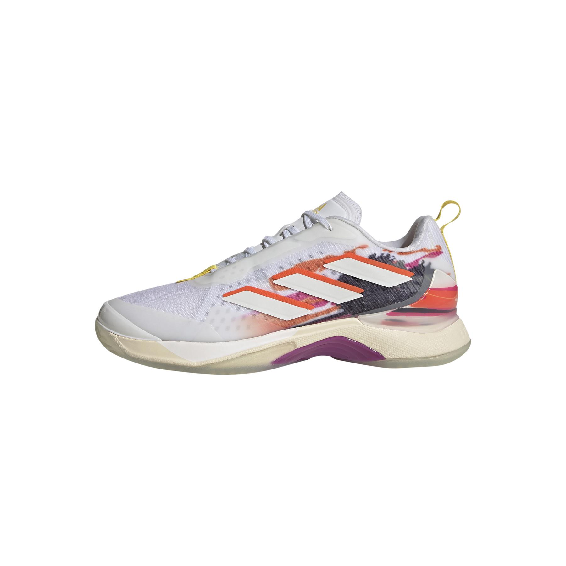 a/d/adidas_gv9616_12_footwear_photography_left_side_center_lateral_view_white.jpg