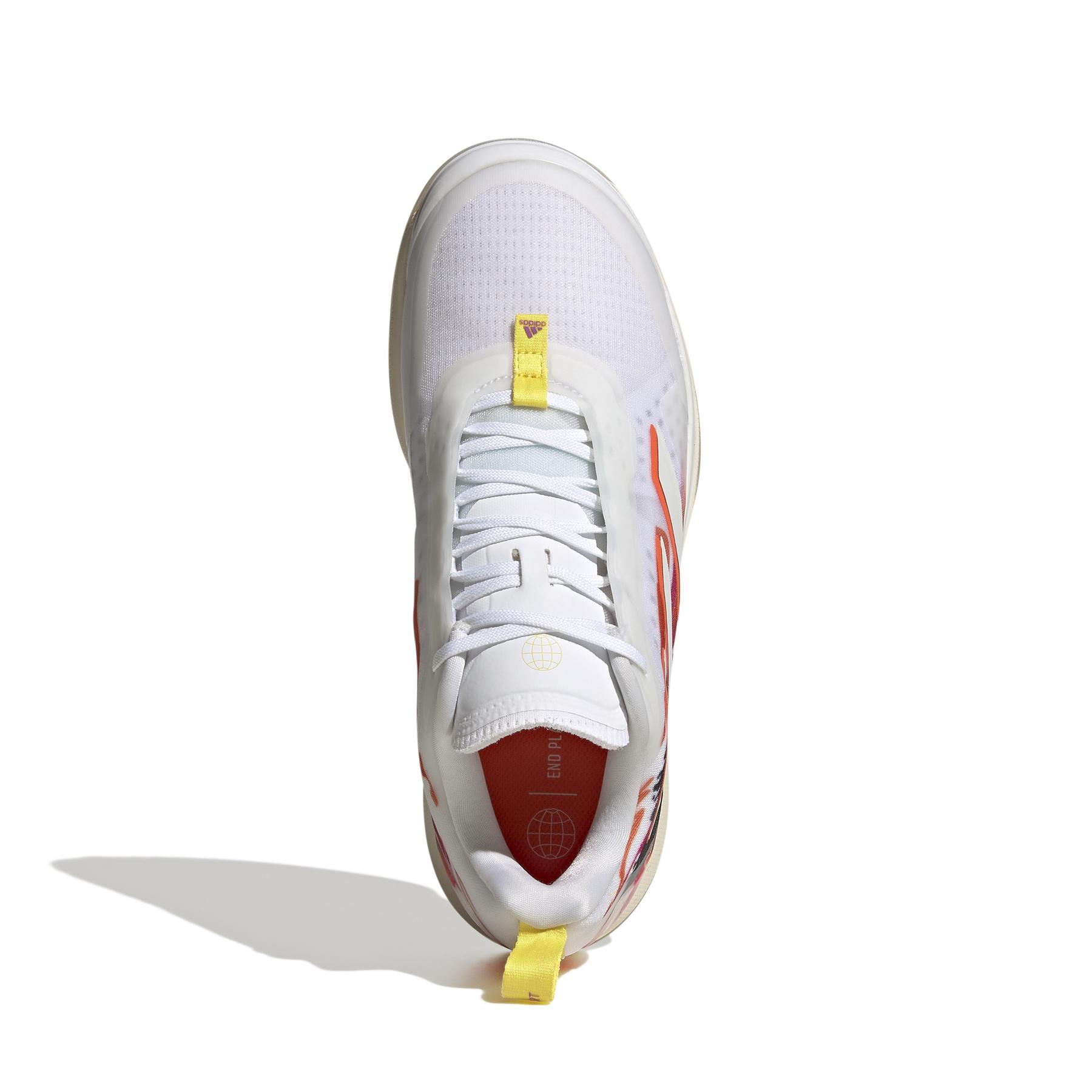 a/d/adidas_gv9616_3_footwear_photography_top_portrait_view_white.jpg