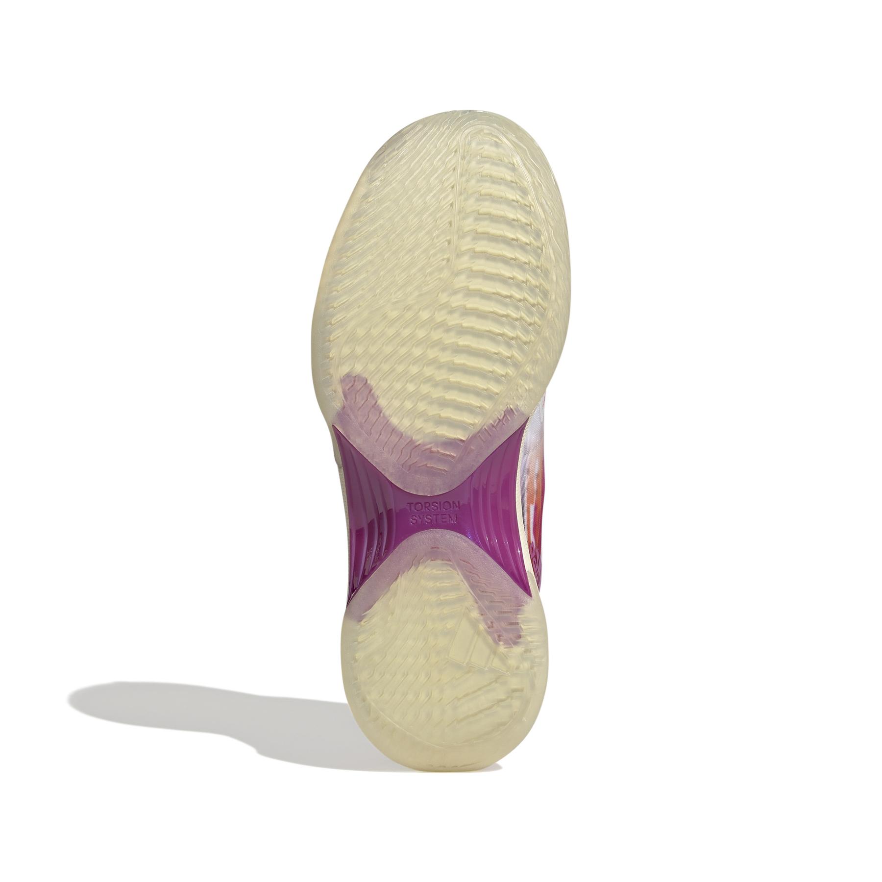 a/d/adidas_gv9616_4_footwear_photography_bottom_view_white.jpg