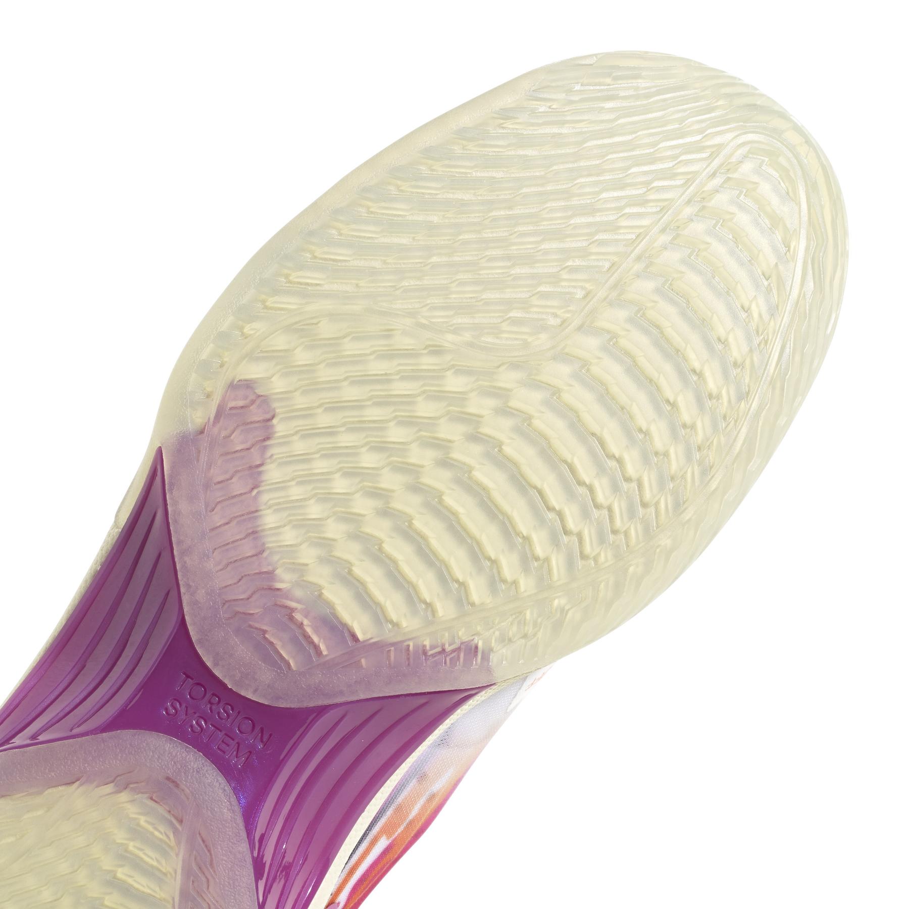 a/d/adidas_gv9616_9_footwear_photography_detail_view_2_white.jpg