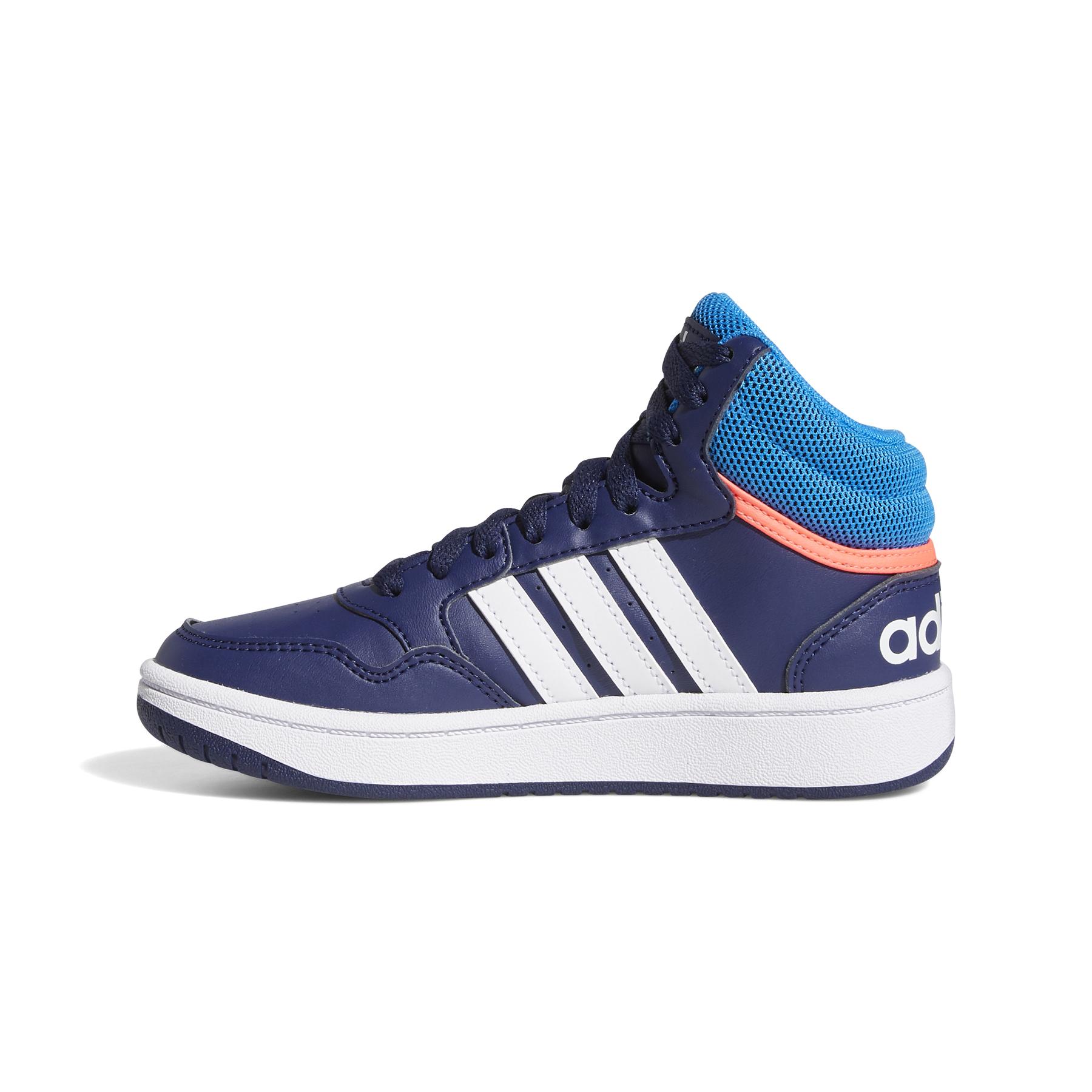 a/d/adidas_gw0400_5_footwear_photography_side_medial_center_view_white.jpg