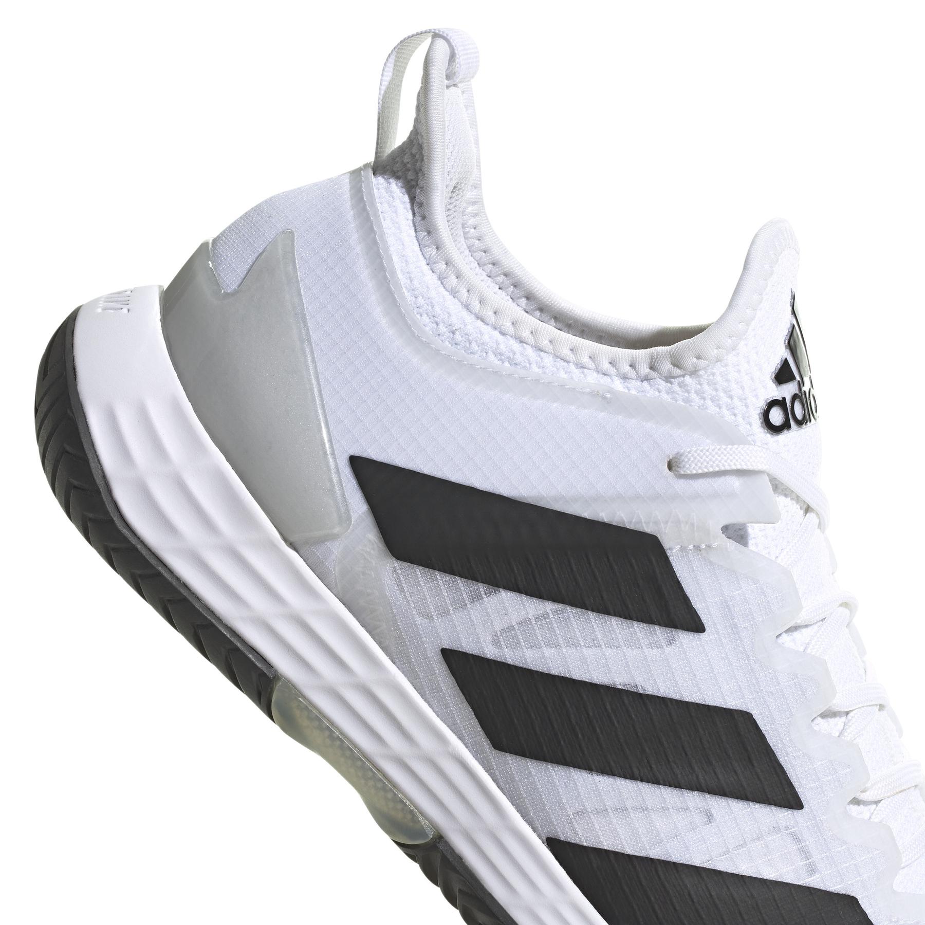 a/d/adidas_gw2512_8_footwear_photography_detail_view_1_white_000.jpg