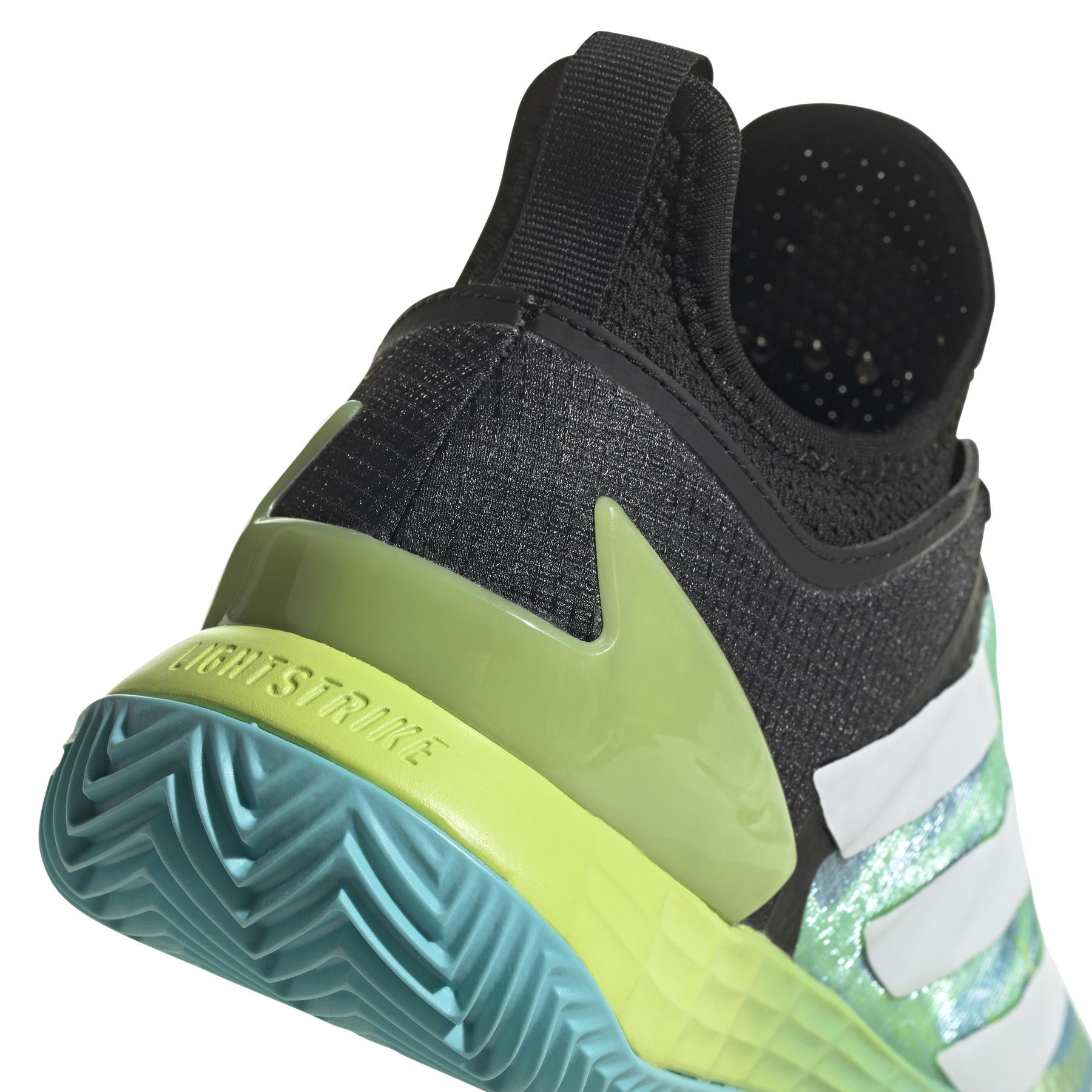 a/d/adidas_gw2517_8_footwear_photography_detail_view_1_white_000.jpg