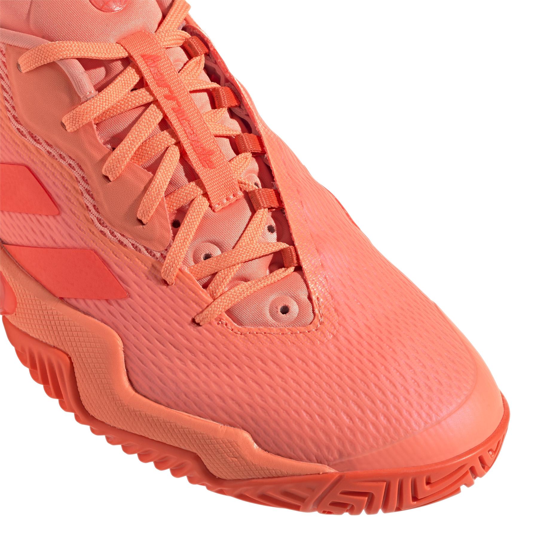 product/a/d/adidas_gw3816_10_footwear_photography_detail_view_3_white_000.jpg