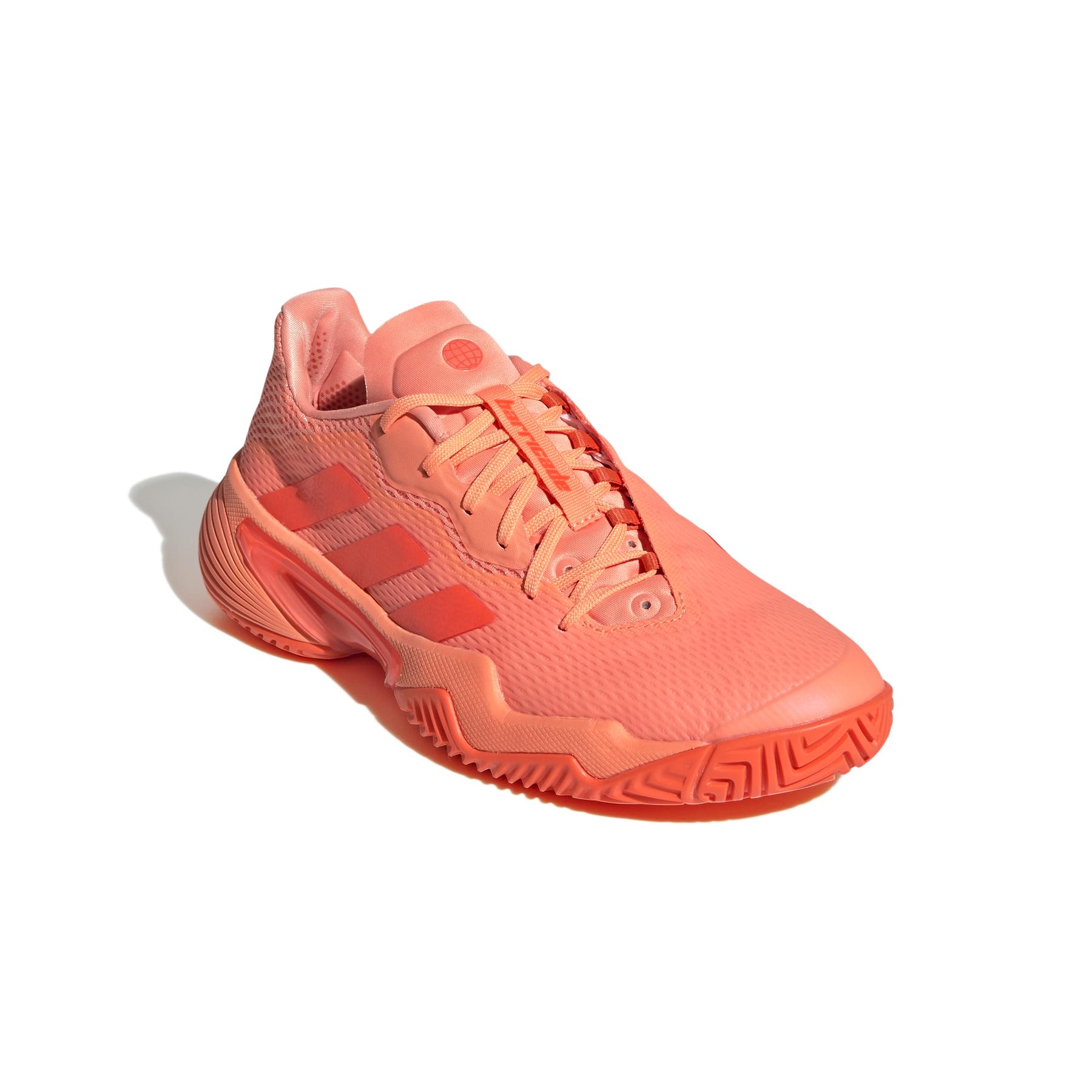 product/a/d/adidas_gw3816_6_footwear_photography_front_lateral_top_view_white_000.jpg