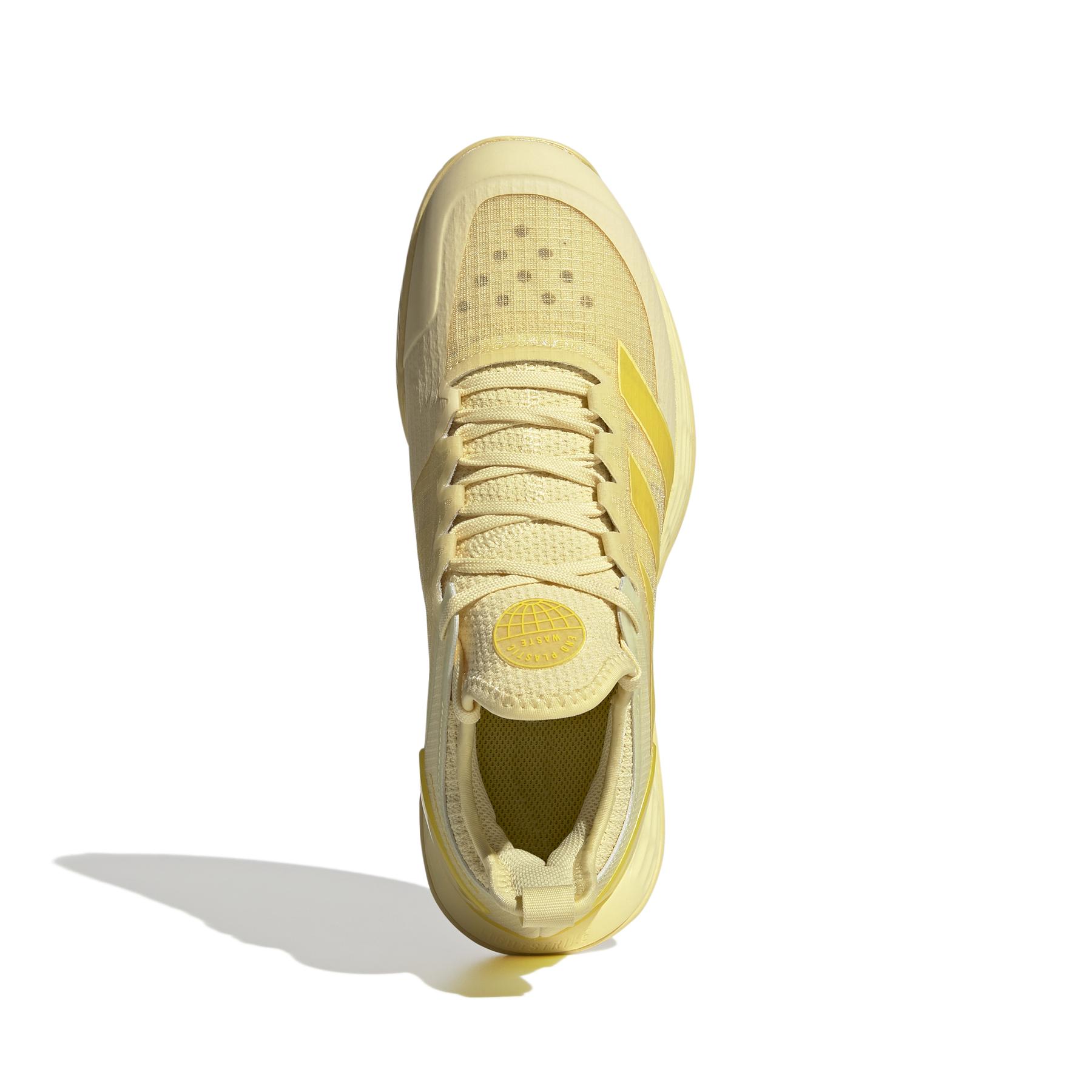 a/d/adidas_gw3819_3_footwear_photography_top_portrait_view_white_000.jpg
