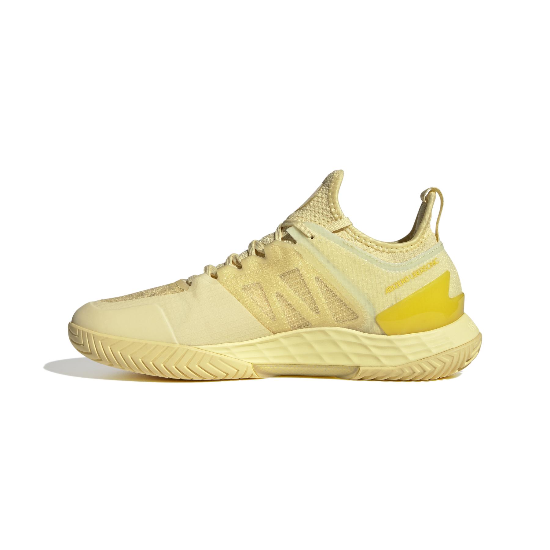 a/d/adidas_gw3819_5_footwear_photography_side_medial_center_view_white_000.jpg
