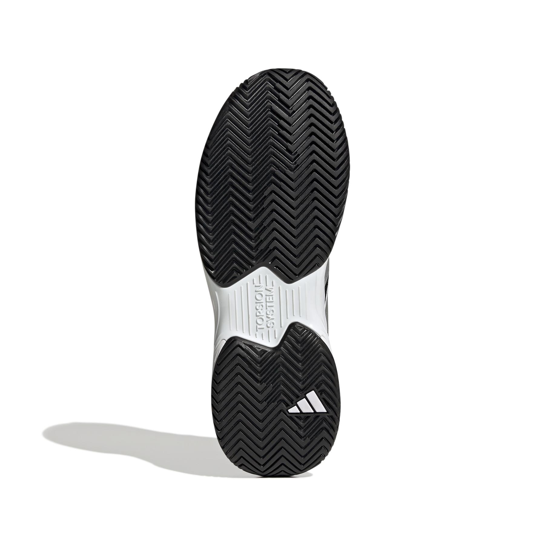 product/a/d/adidas_gw4225_4_footwear_photography_bottom_view_white_000.jpg