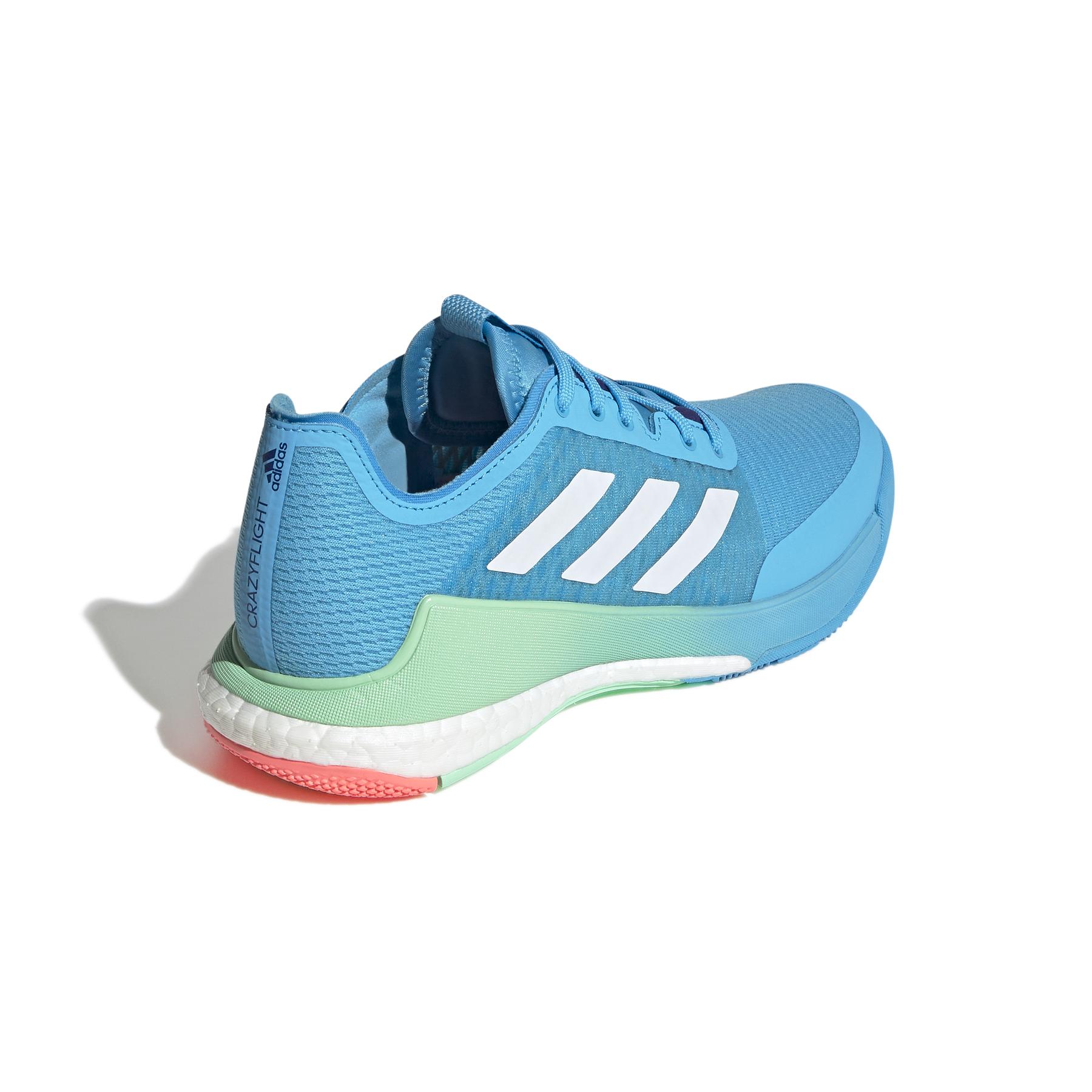 a/d/adidas_gw5095_7_footwear_photography_back_lateral_top_view_white_000.jpg