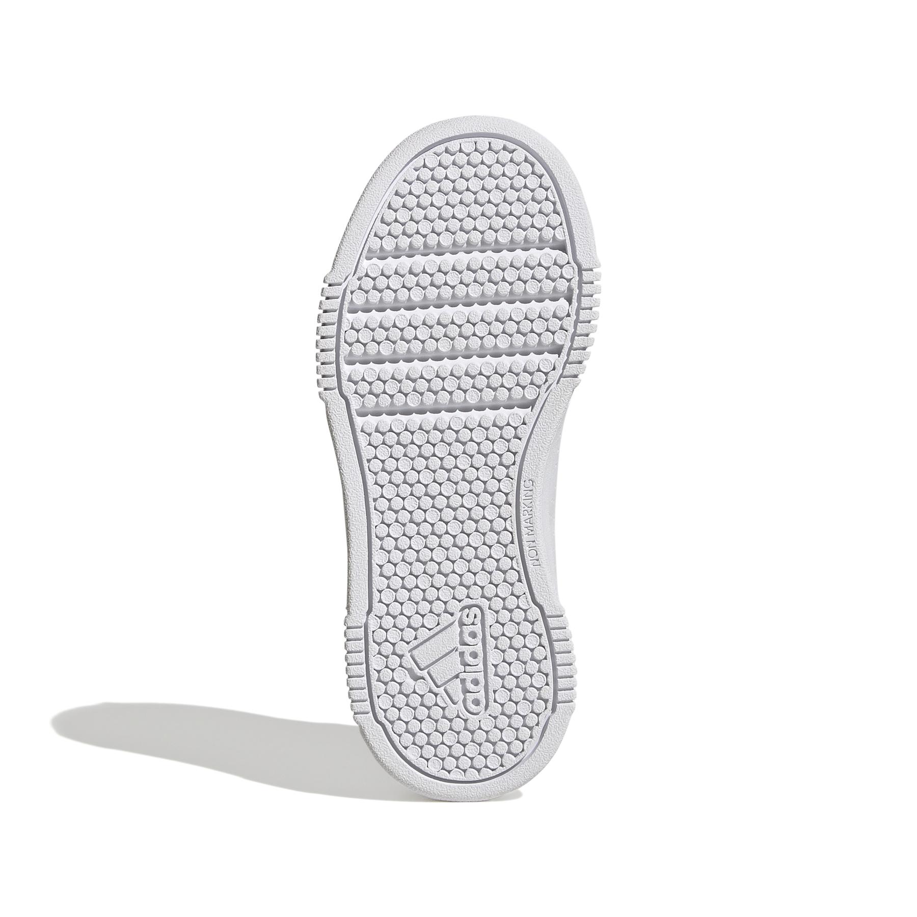 product/a/d/adidas_gw6423_4_footwear_photography_bottom_view_white_000.jpg