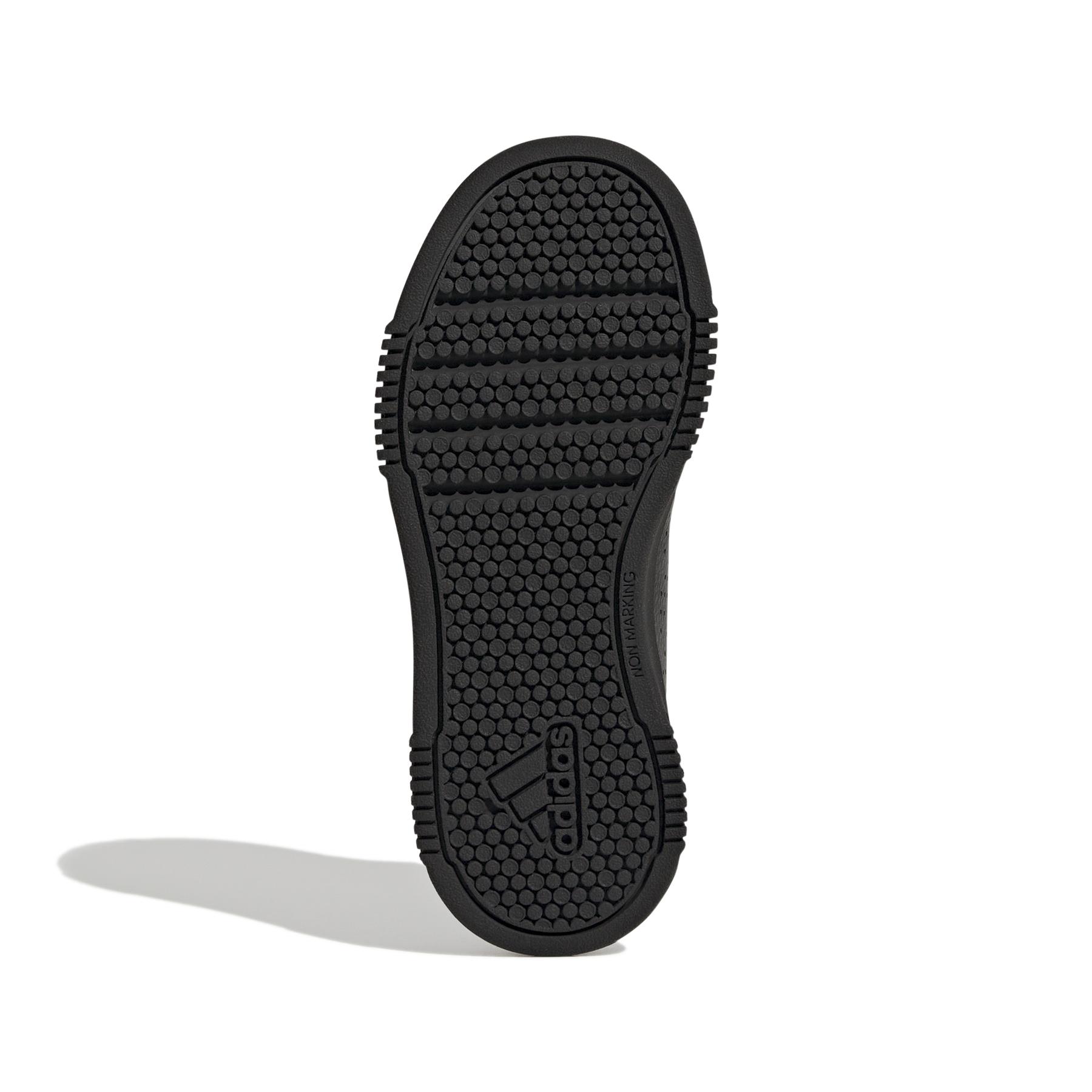 product/a/d/adidas_gw6424_4_footwear_photography_bottom_view_white_000.jpg