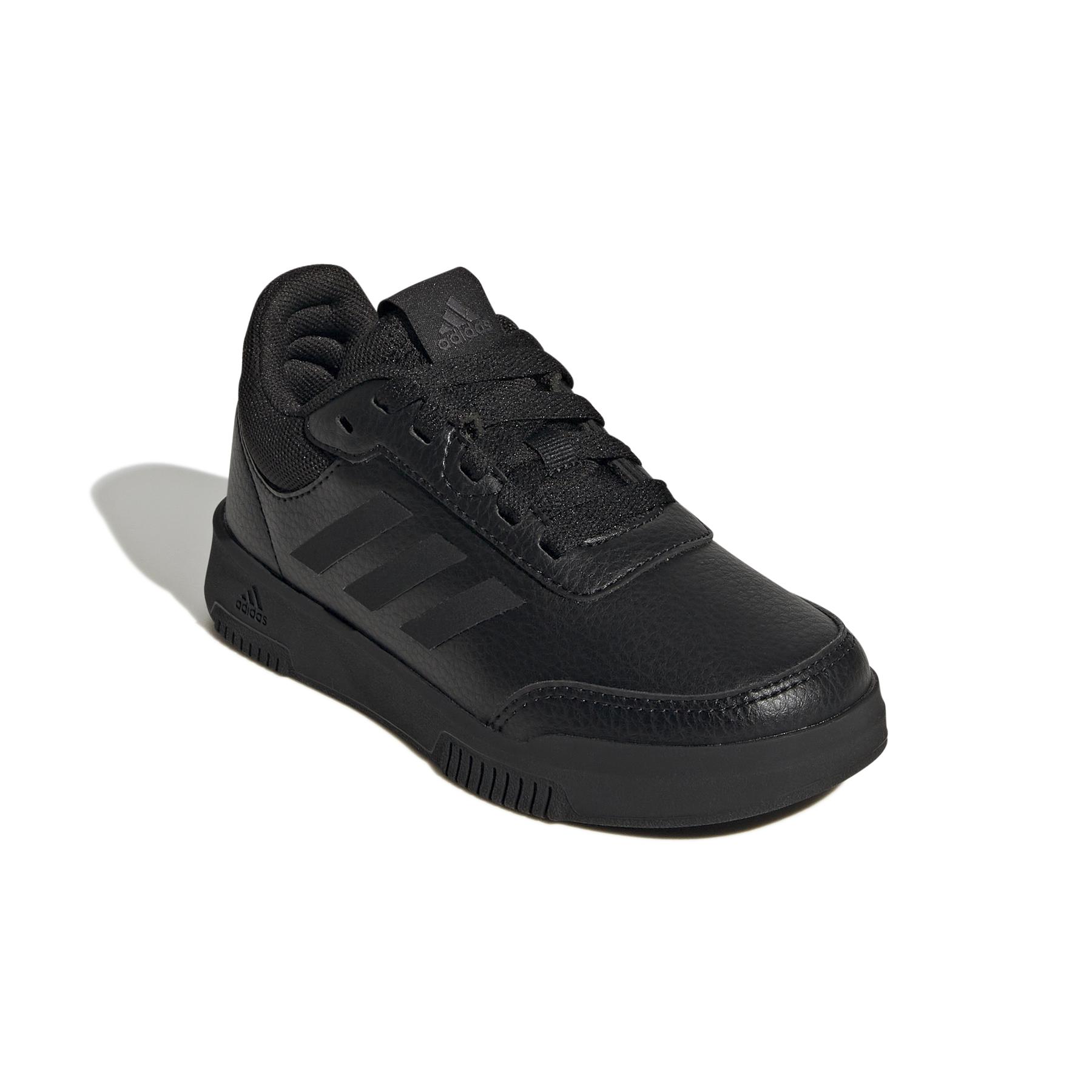 product/a/d/adidas_gw6424_6_footwear_photography_front_lateral_top_view_white_000.jpg