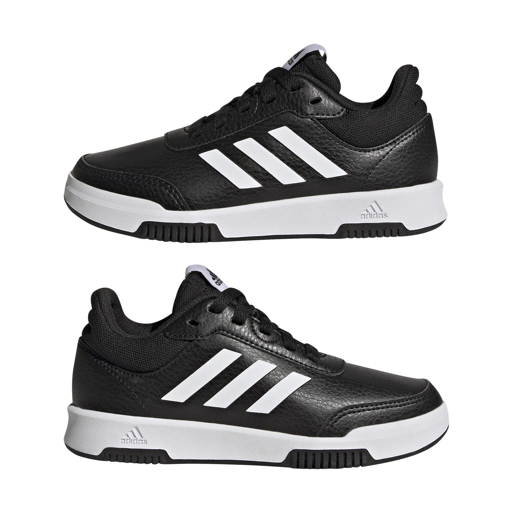 product/a/d/adidas_gw6425_10_footwear_photography_mirrored_pair_view_white_000.jpg