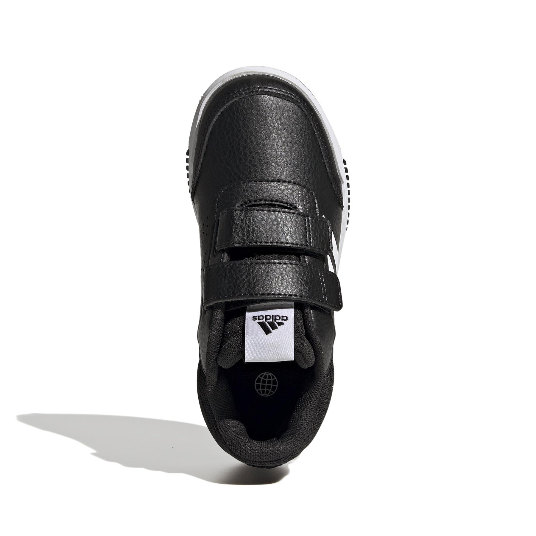product/a/d/adidas_gw6440_3_footwear_photography_top_portrait_view_white_000.jpg