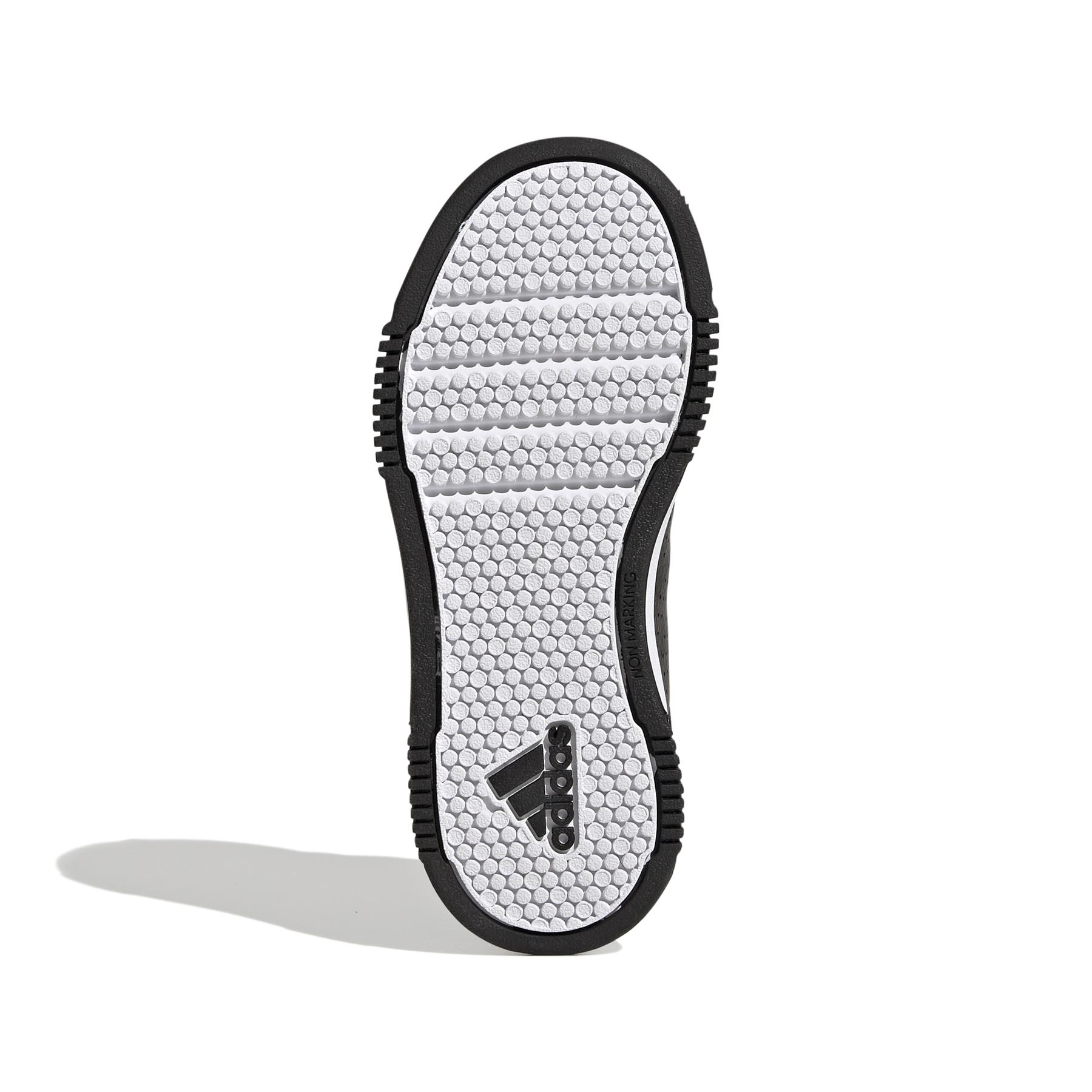product/a/d/adidas_gw6440_4_footwear_photography_bottom_view_white_000.jpg
