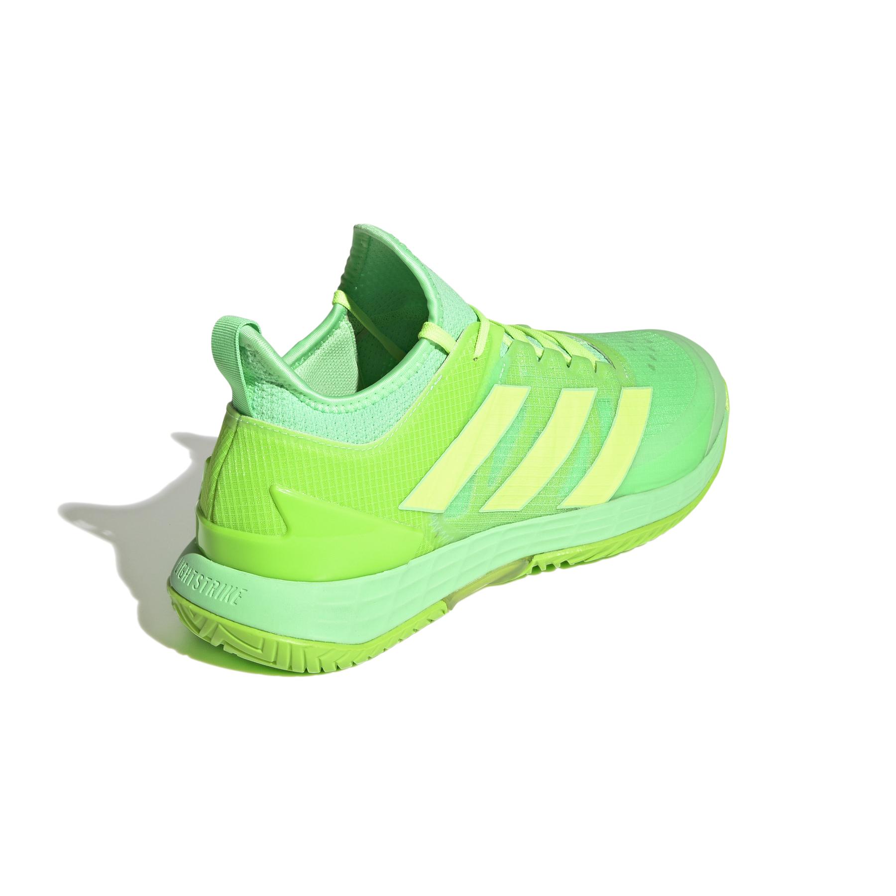 a/d/adidas_gw6793_7_footwear_photography_back_lateral_top_view_white_000.jpg