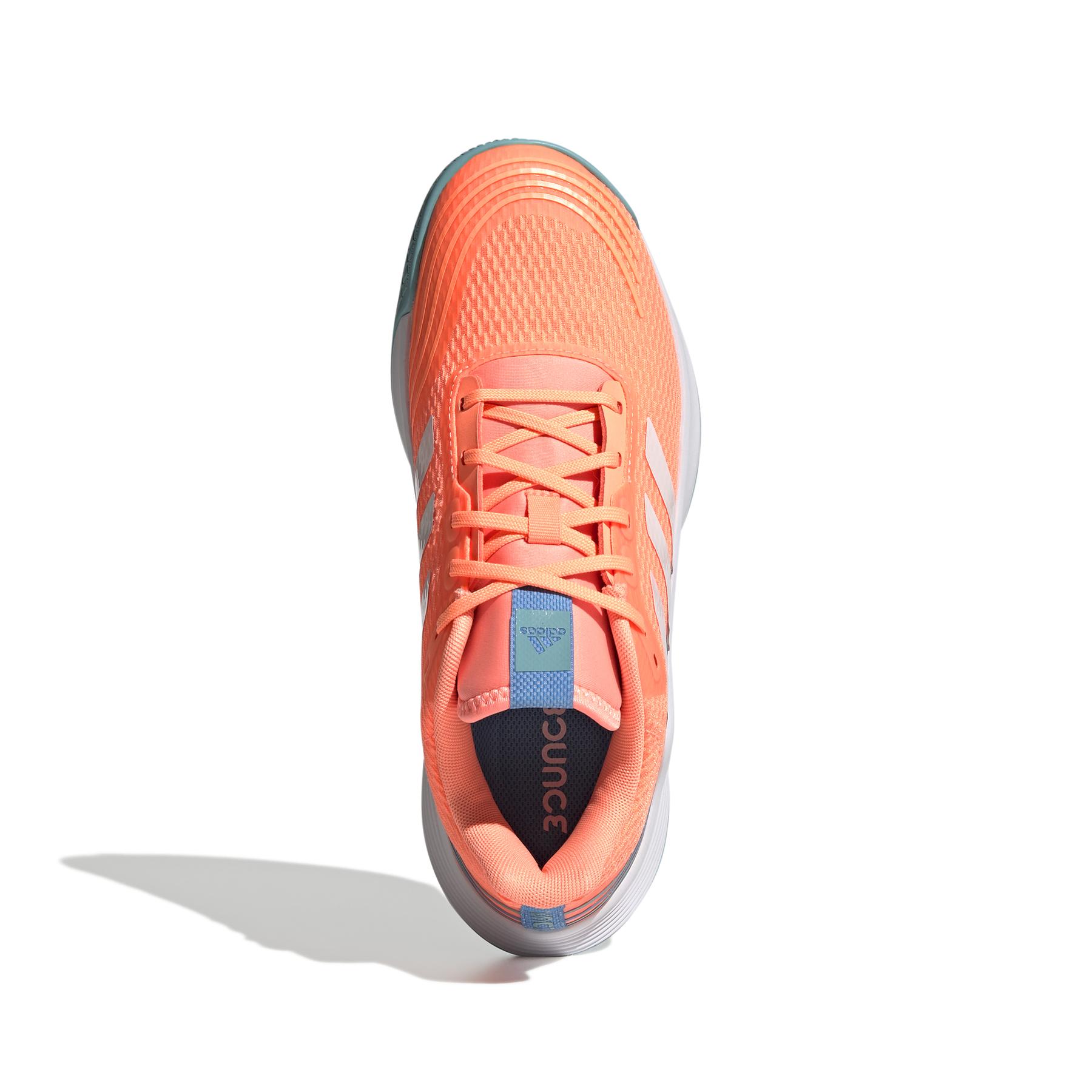 product/a/d/adidas_gx1266_3_footwear_photography_top_portrait_view_white_000.jpg