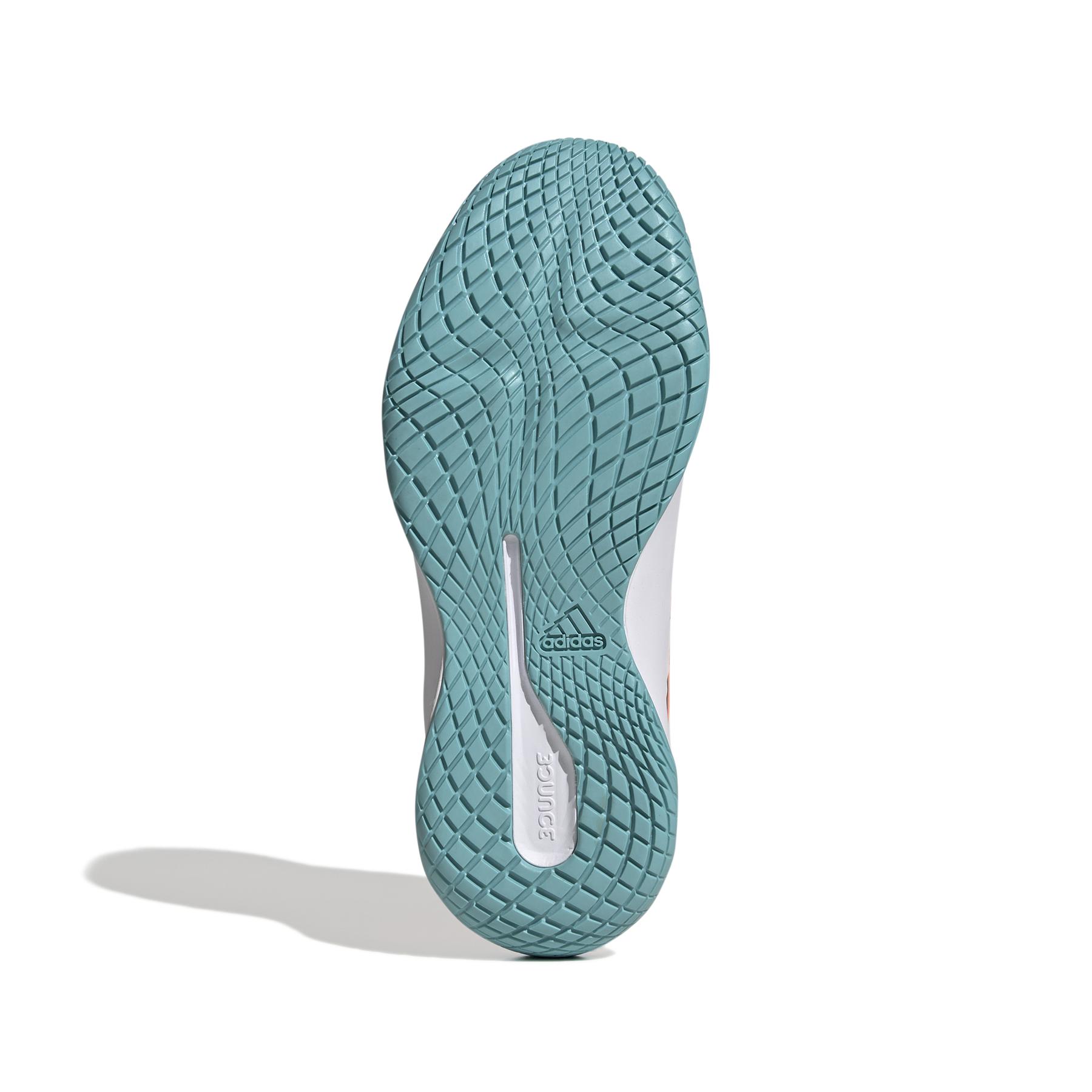 product/a/d/adidas_gx1266_4_footwear_photography_bottom_view_white_000.jpg
