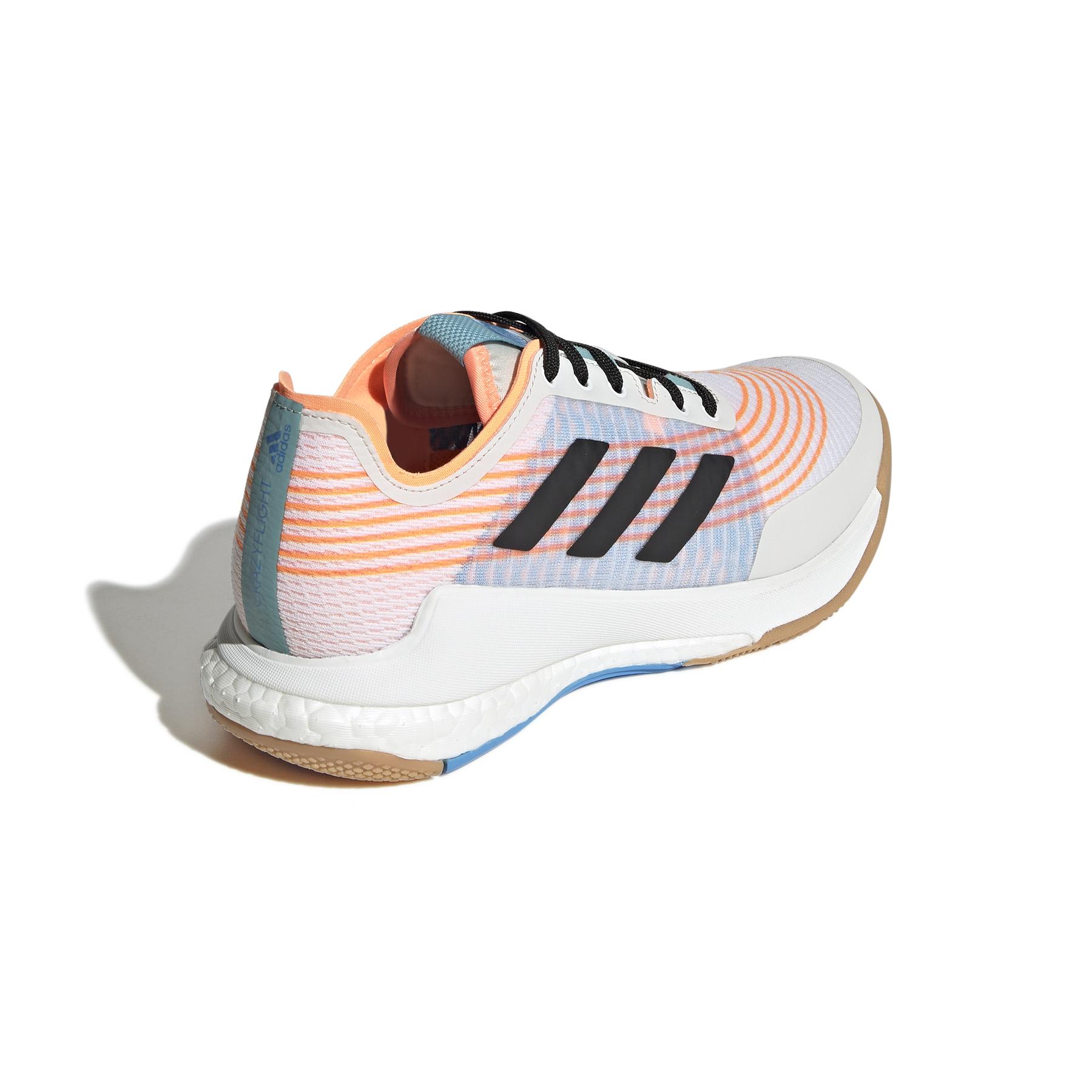 a/d/adidas_gx3741_7_footwear_photography_back_lateral_top_view_white_000.jpg