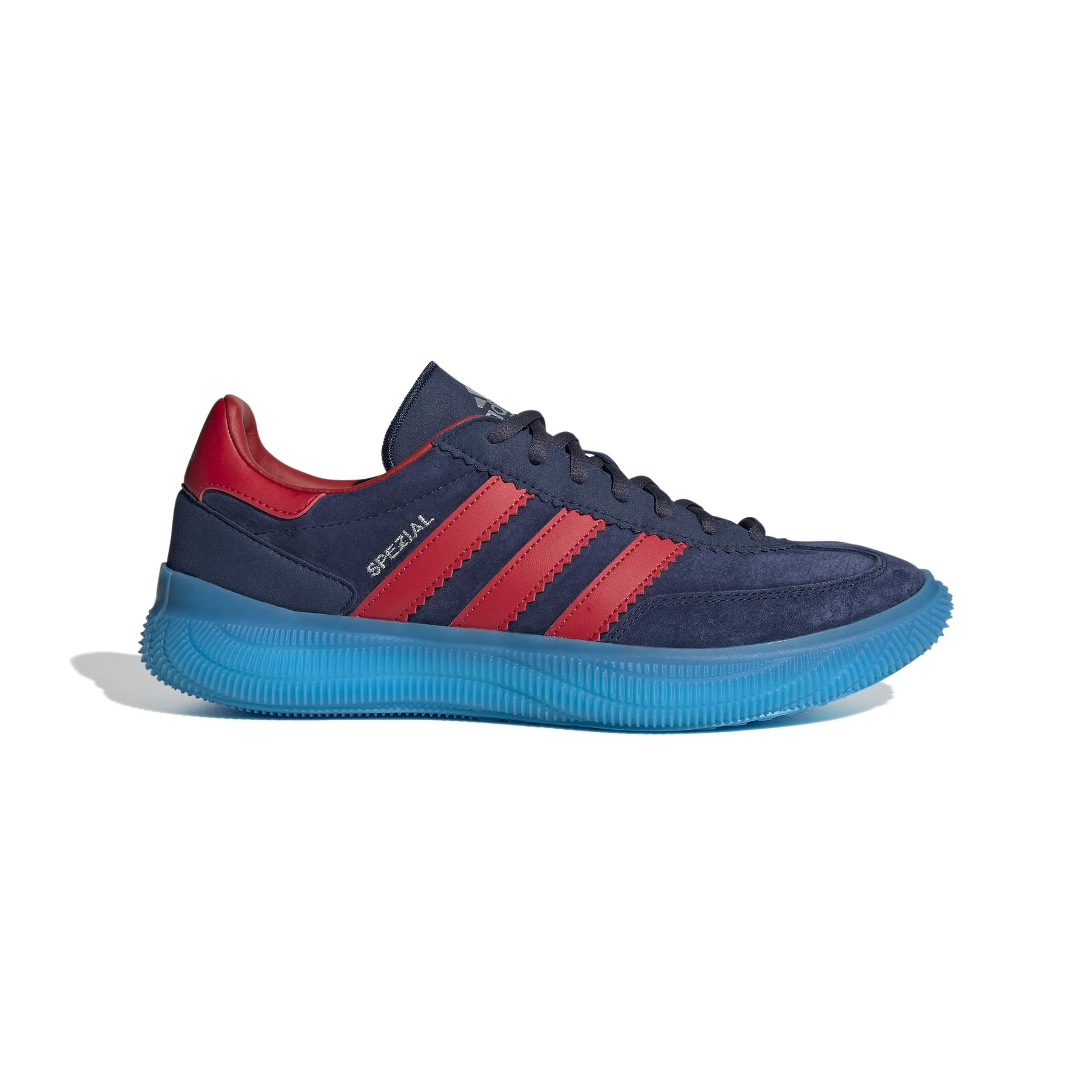 a/d/adidas_gx3767_1_footwear_photography_side_lateral_center_view_white_000.jpg