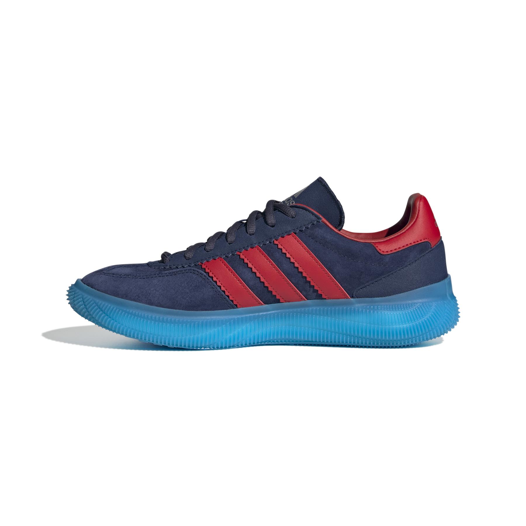 a/d/adidas_gx3767_5_footwear_photography_side_medial_center_view_white_000.jpg