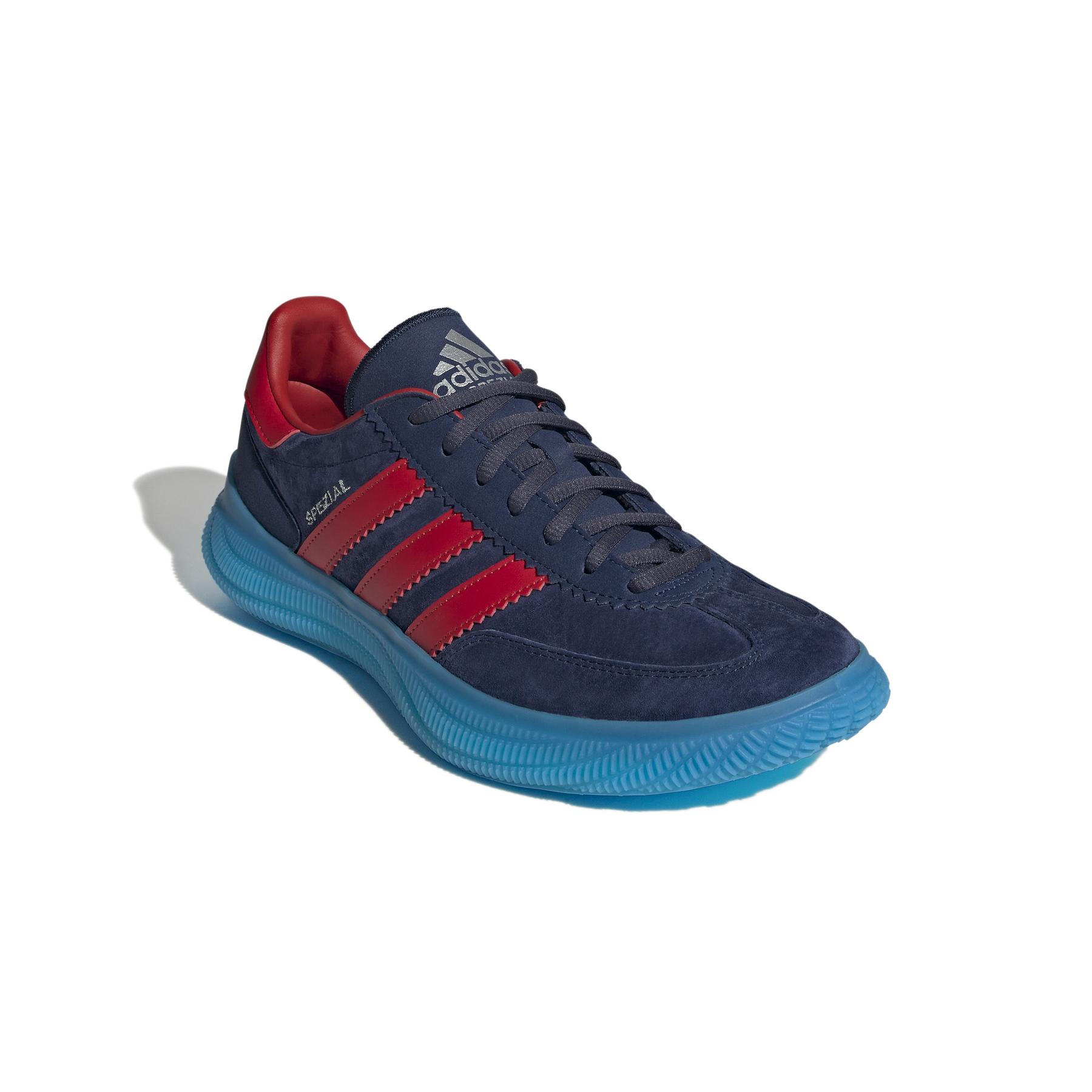 a/d/adidas_gx3767_6_footwear_photography_front_lateral_top_view_white_000.jpg